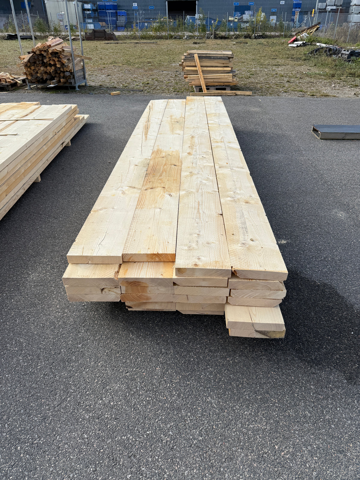 Paket Ohyvlade Reglar 47x250mm (3,90–4,20m) 28st- Fuktskadat