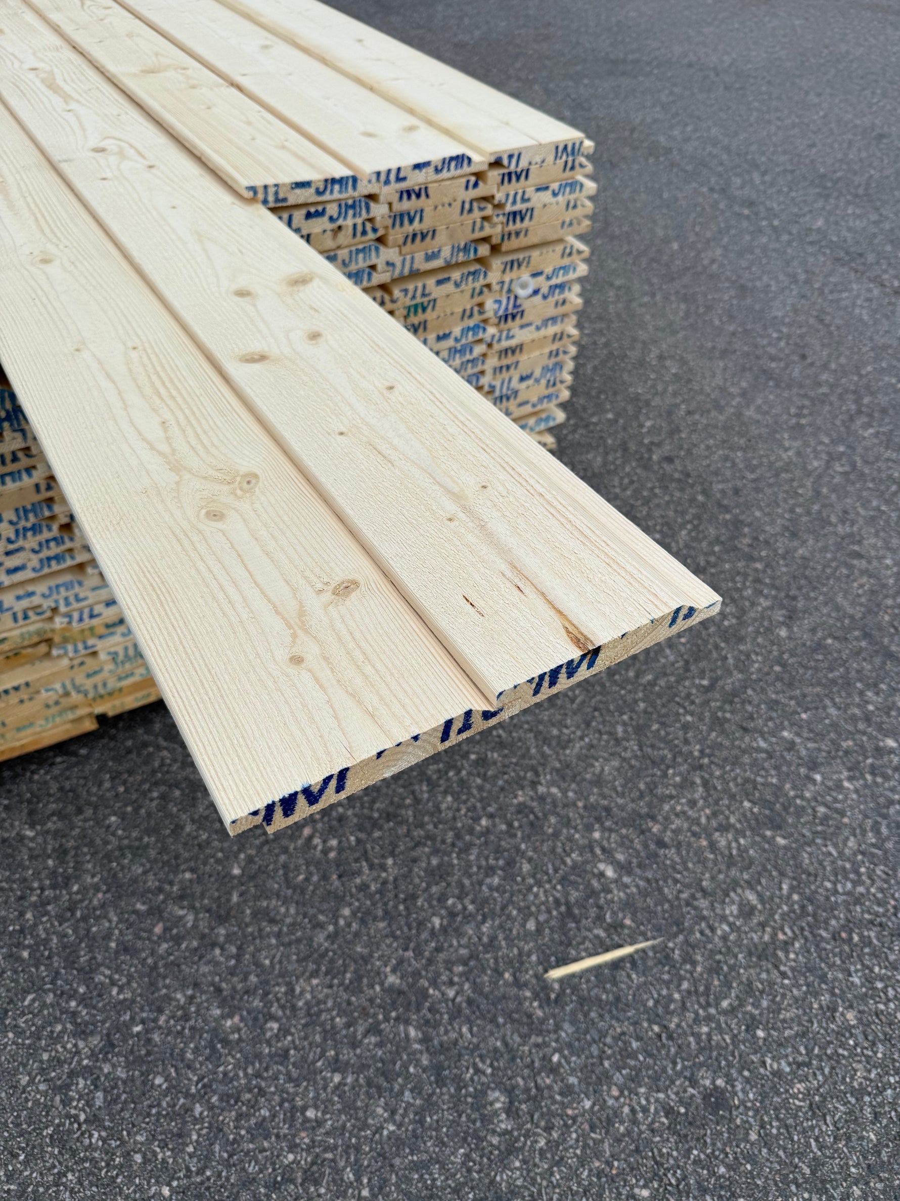Paket Ytterpanel Enkelfas Halvspont 22x145mm 3.90m Gran 175st