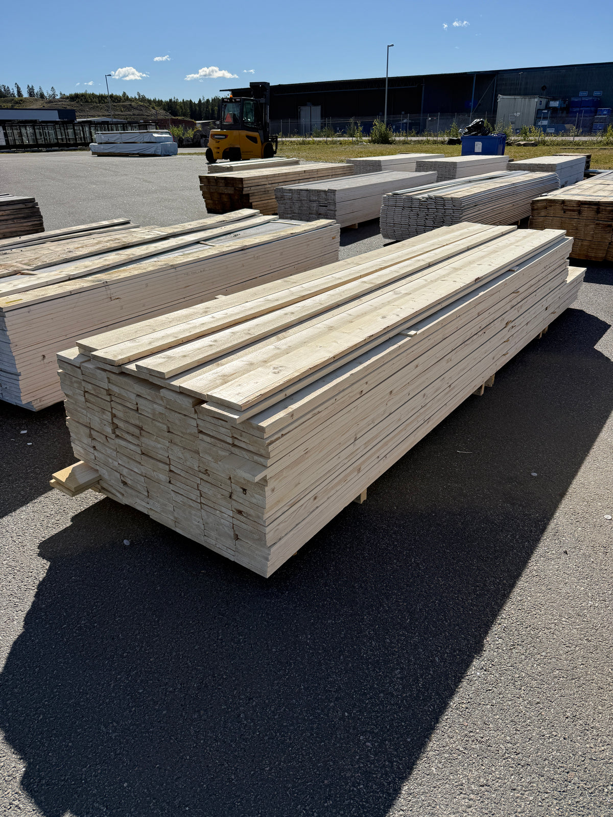 Paket Finsågade Brädor 22x145mm 3,60–4,20m 180st (Andra Sortering)