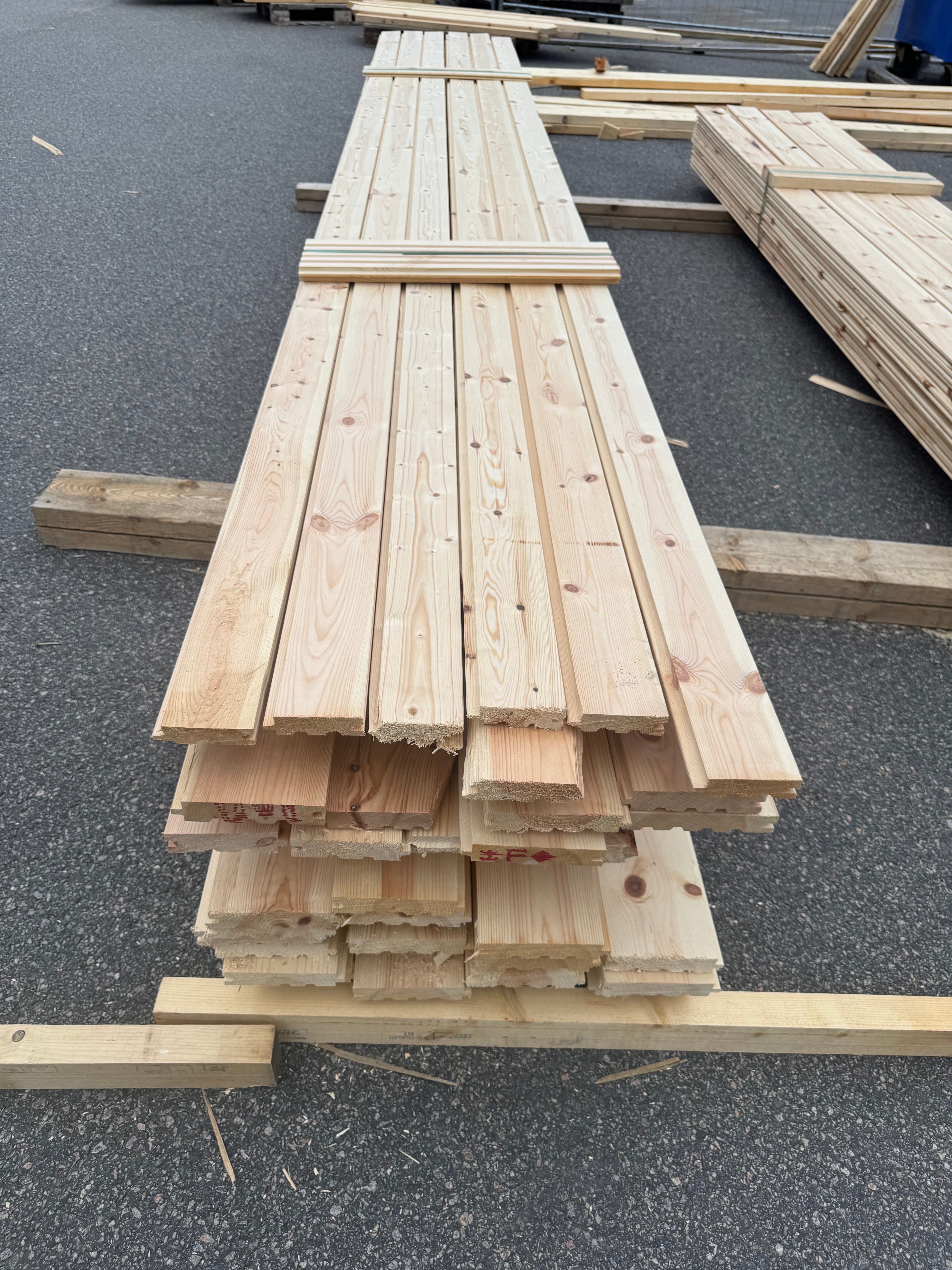 Paket Golv – Blandade Dimensioner (66 st / 3,3–4,25 m)