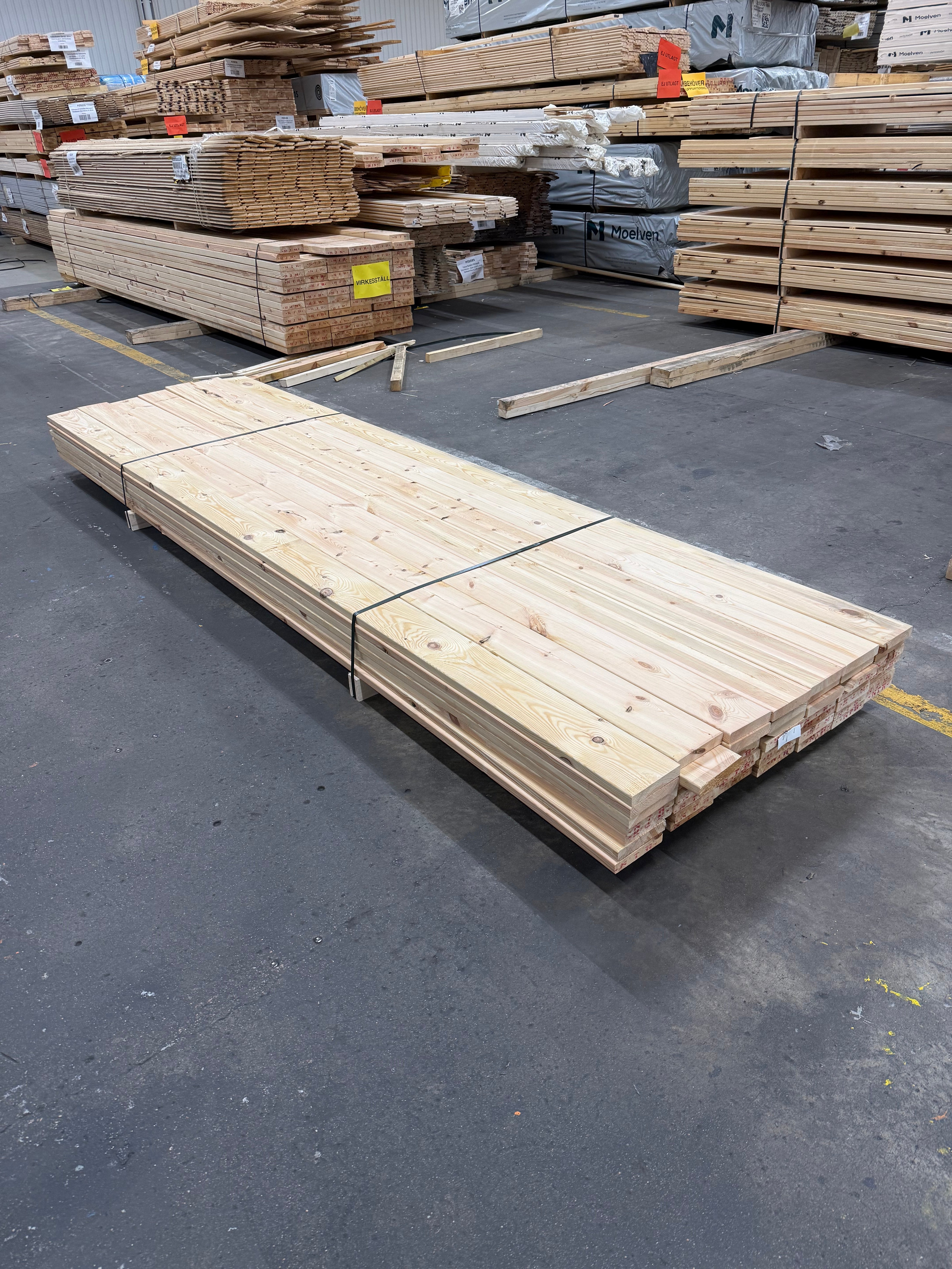 Paket Hyvlade Brädor 27x145mm 3.60m- 49st (Furu Rillad) B- sortering