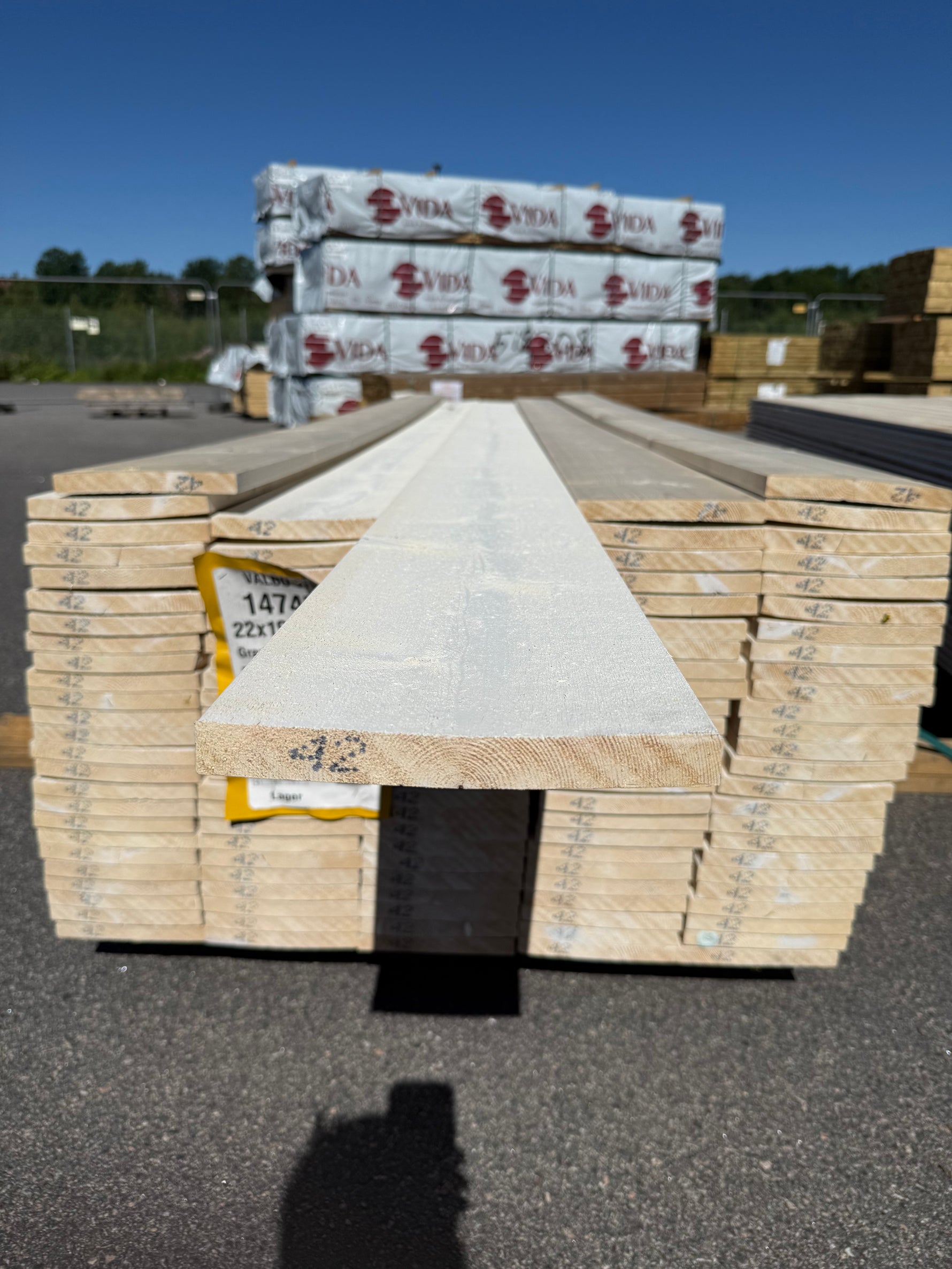Paket Finsågade Brädor 22x195mm 4.20m 121st Grundmålad