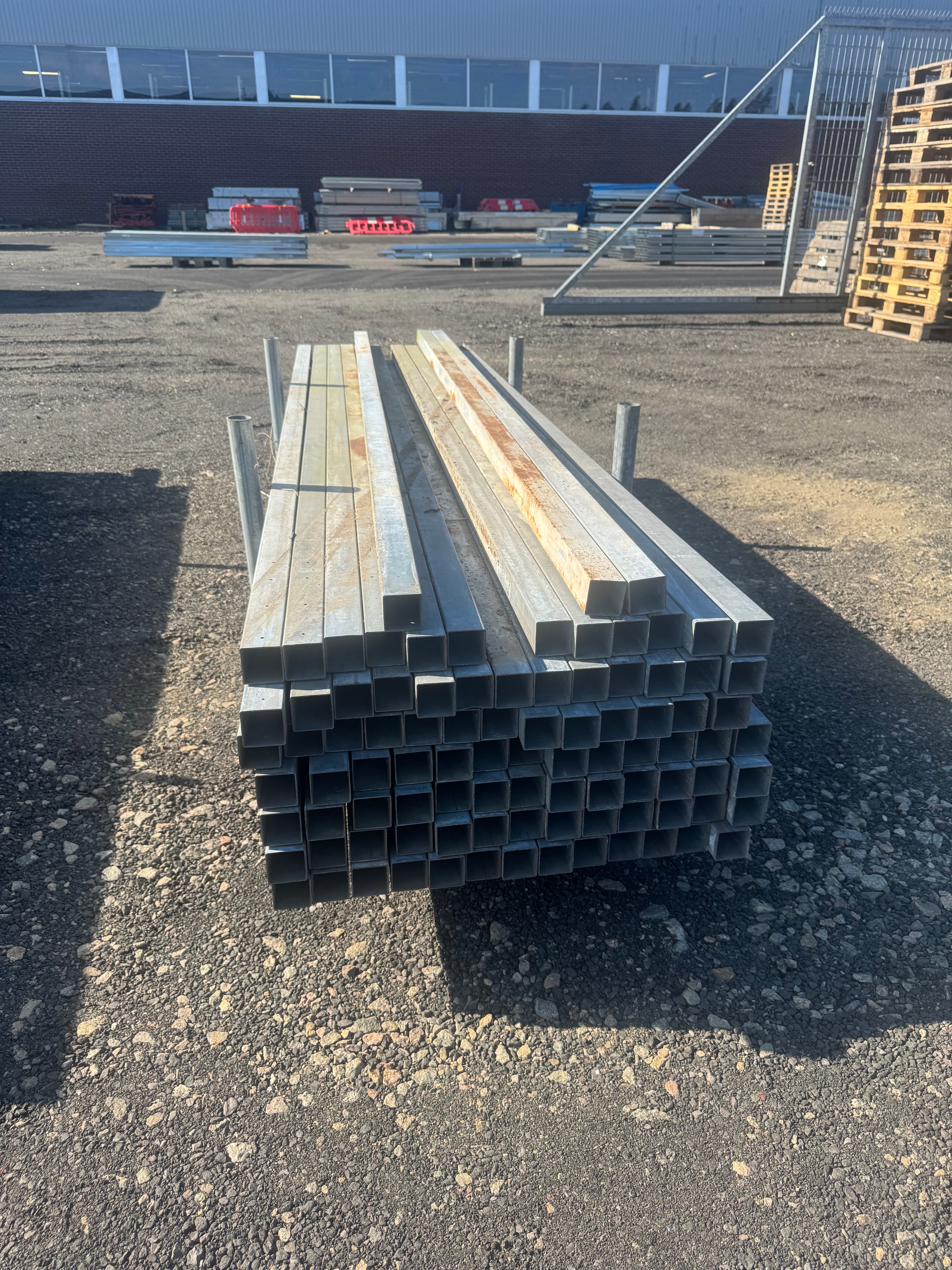 Staketstolpar 50x50mm rostiga 93st