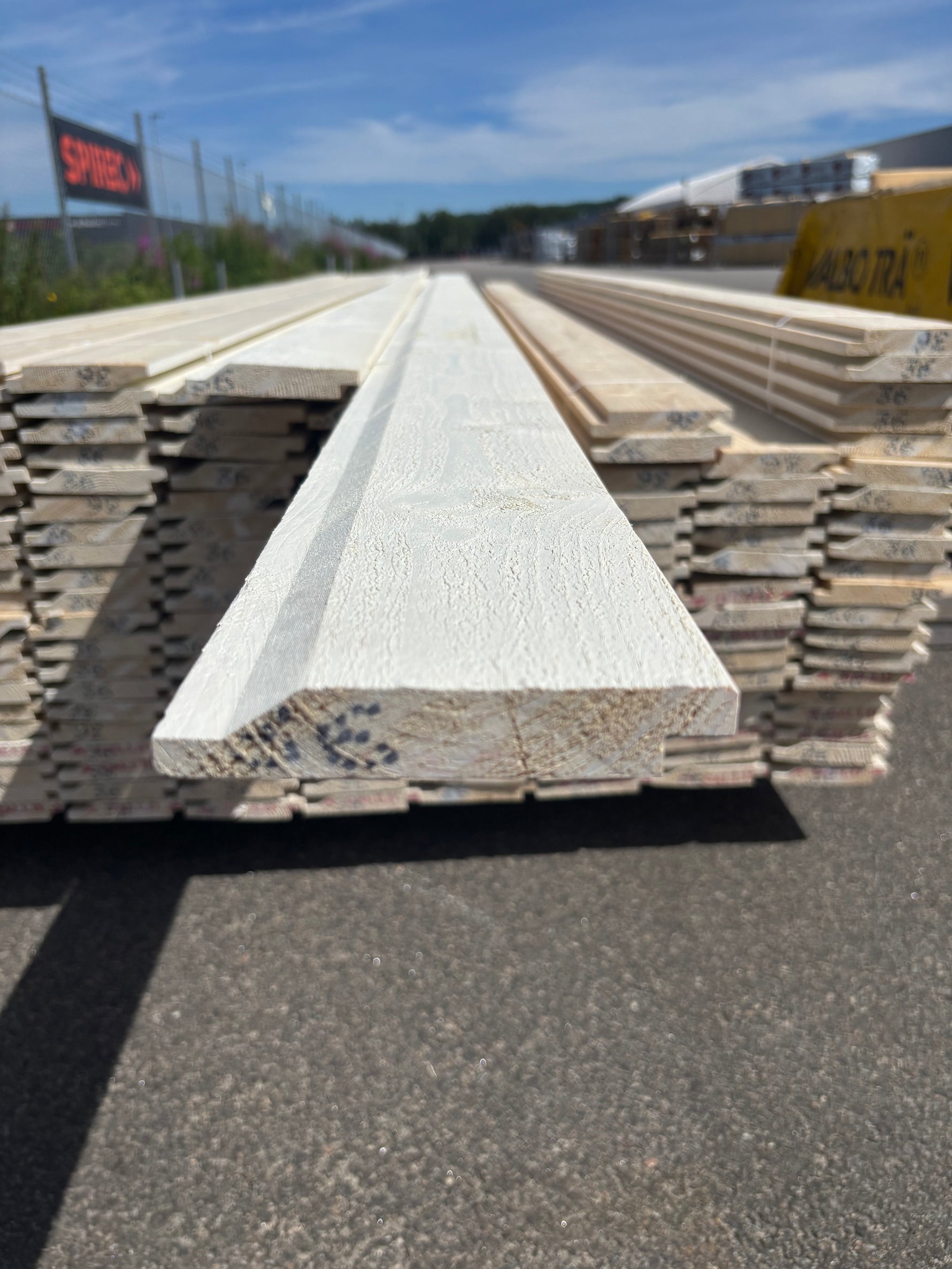 Paket Ytterpanel Enkelfas Halvspont 22x120mm, 167st 3.60m Grundmålad