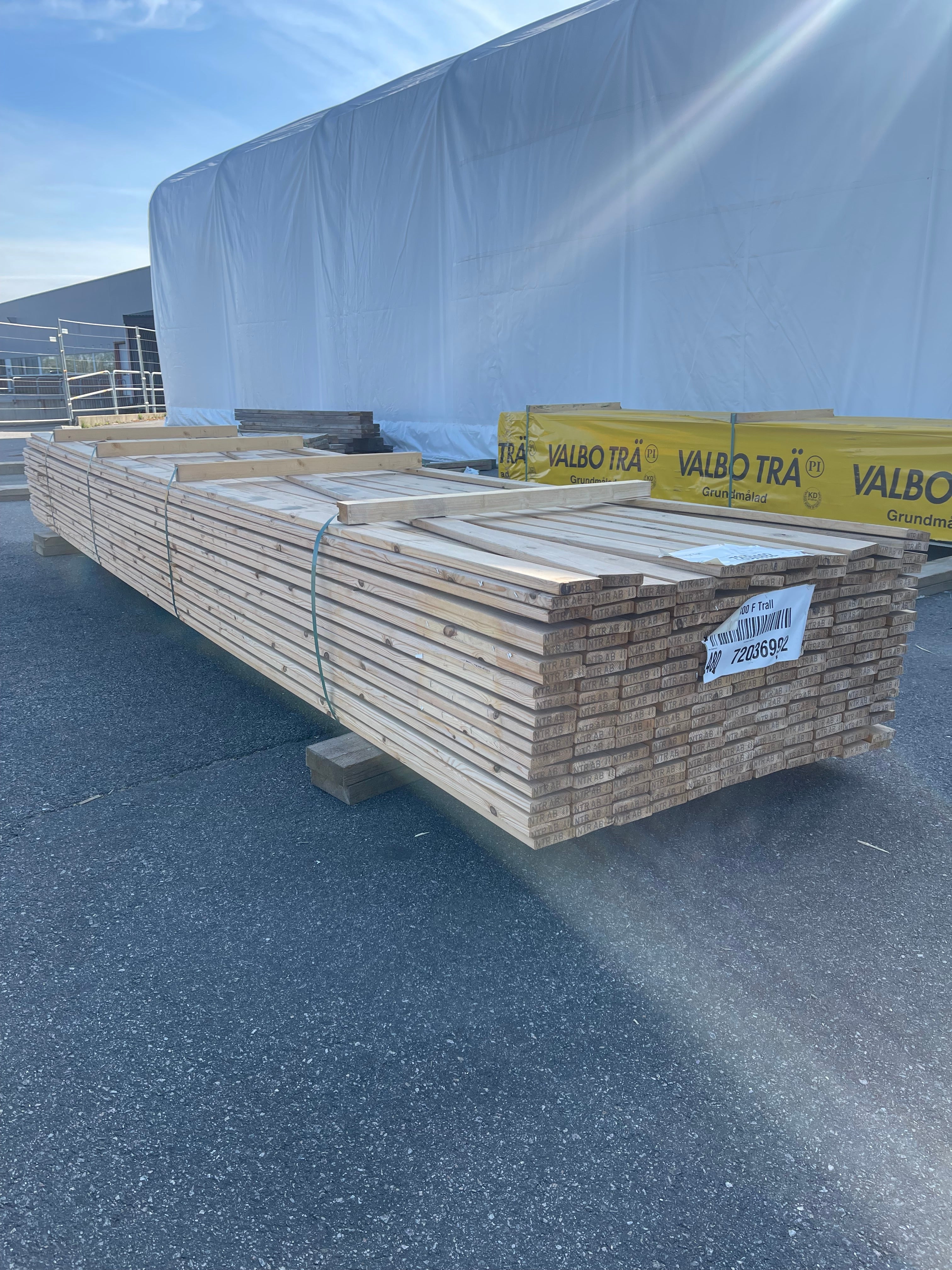 Paket Trall Furu Hyvlad 22x95 mm – 4,80 m – 202 st – Obehandlad