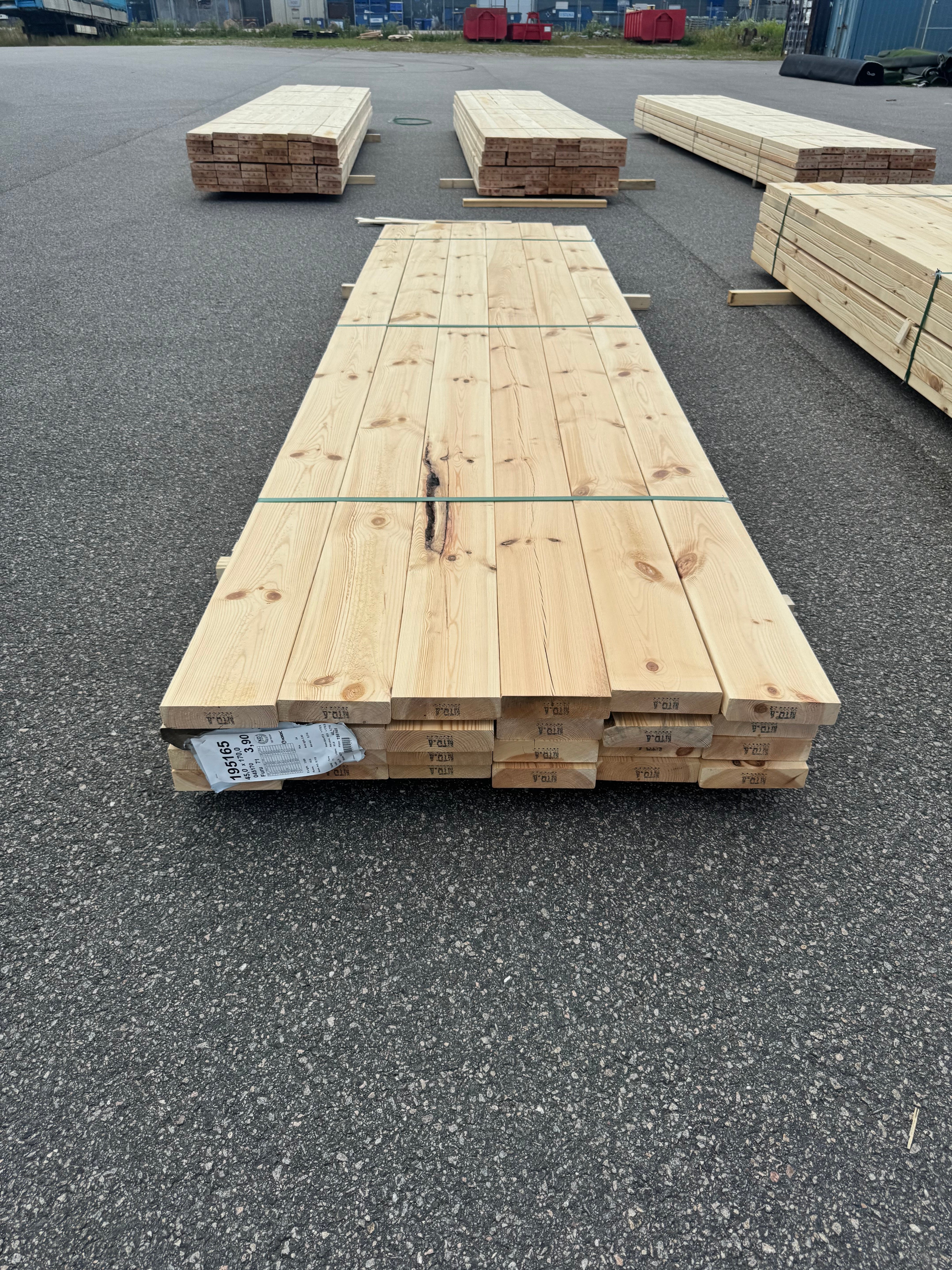 Paket Reglar 45x170 – 24 st (3,90 m, furu)