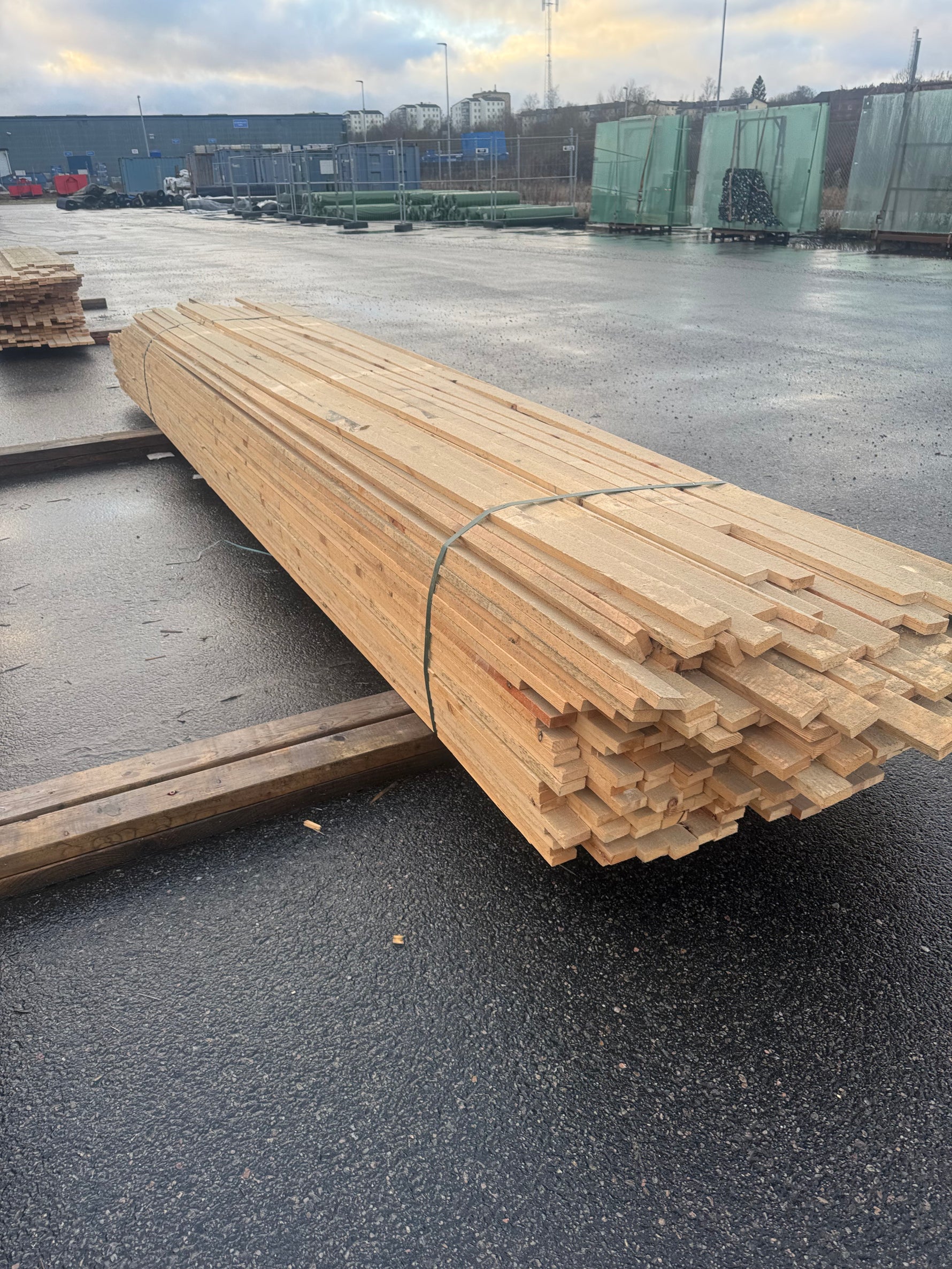 Paket Läkt 19x52 – 342 st (4,2–4,8 m, ohyvlade) - Spirec