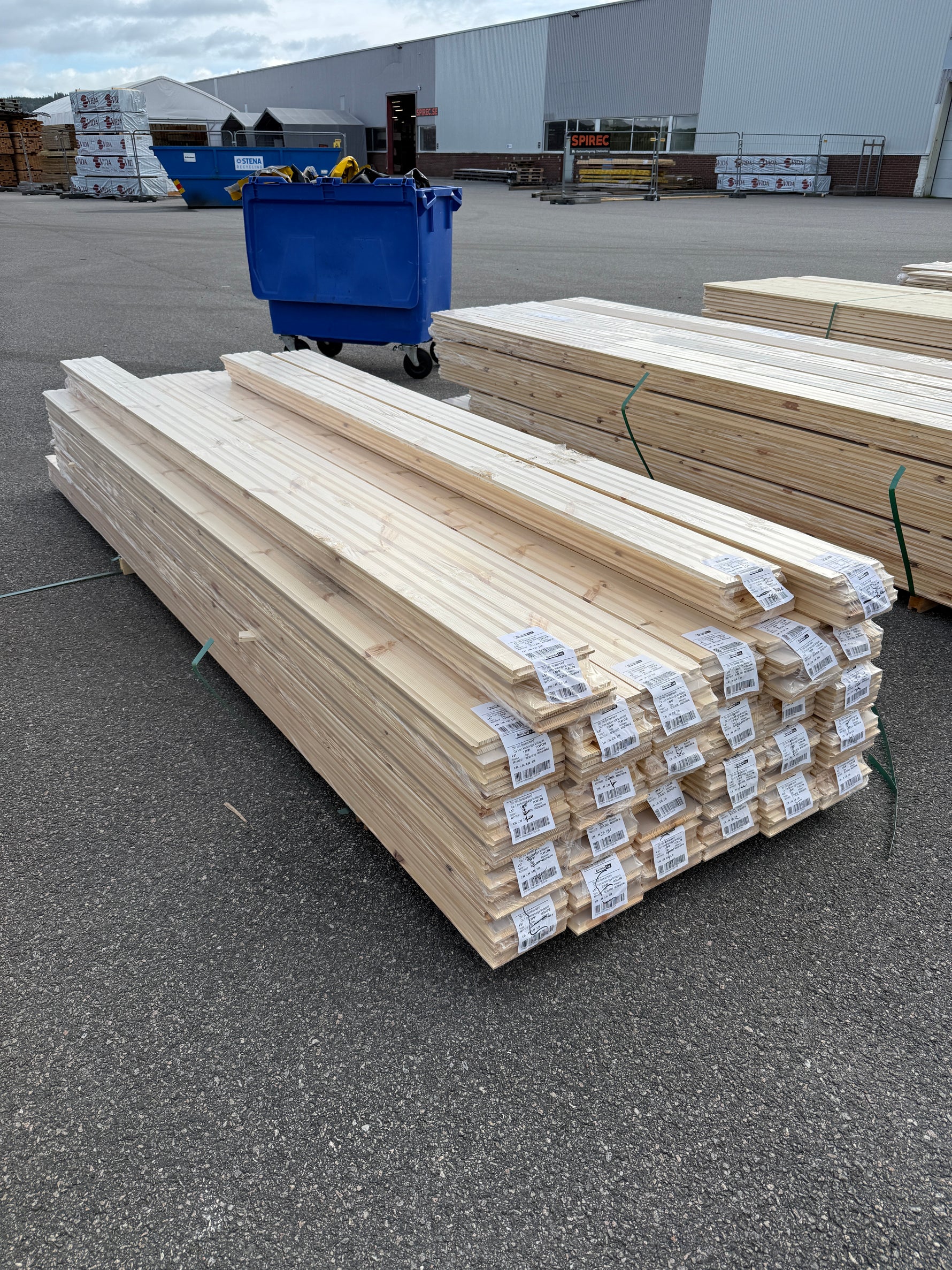 Parti Massivt Furugolv Borstad Ljusgrå Ekonomi 25x160 mm – 51,92 m²