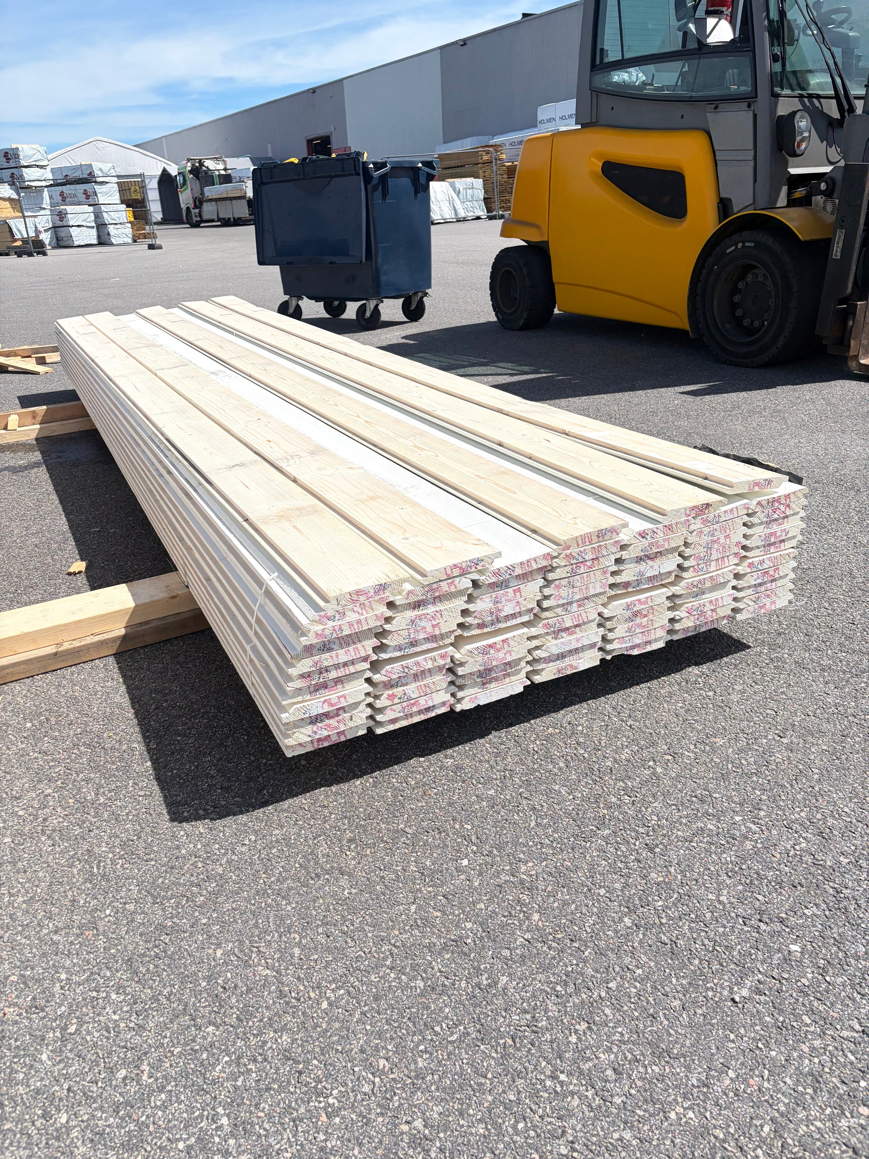 Paket Ytterpanel Dubbelfas Halvspont 22x145mm, 75st 4.20m Mellanstruken