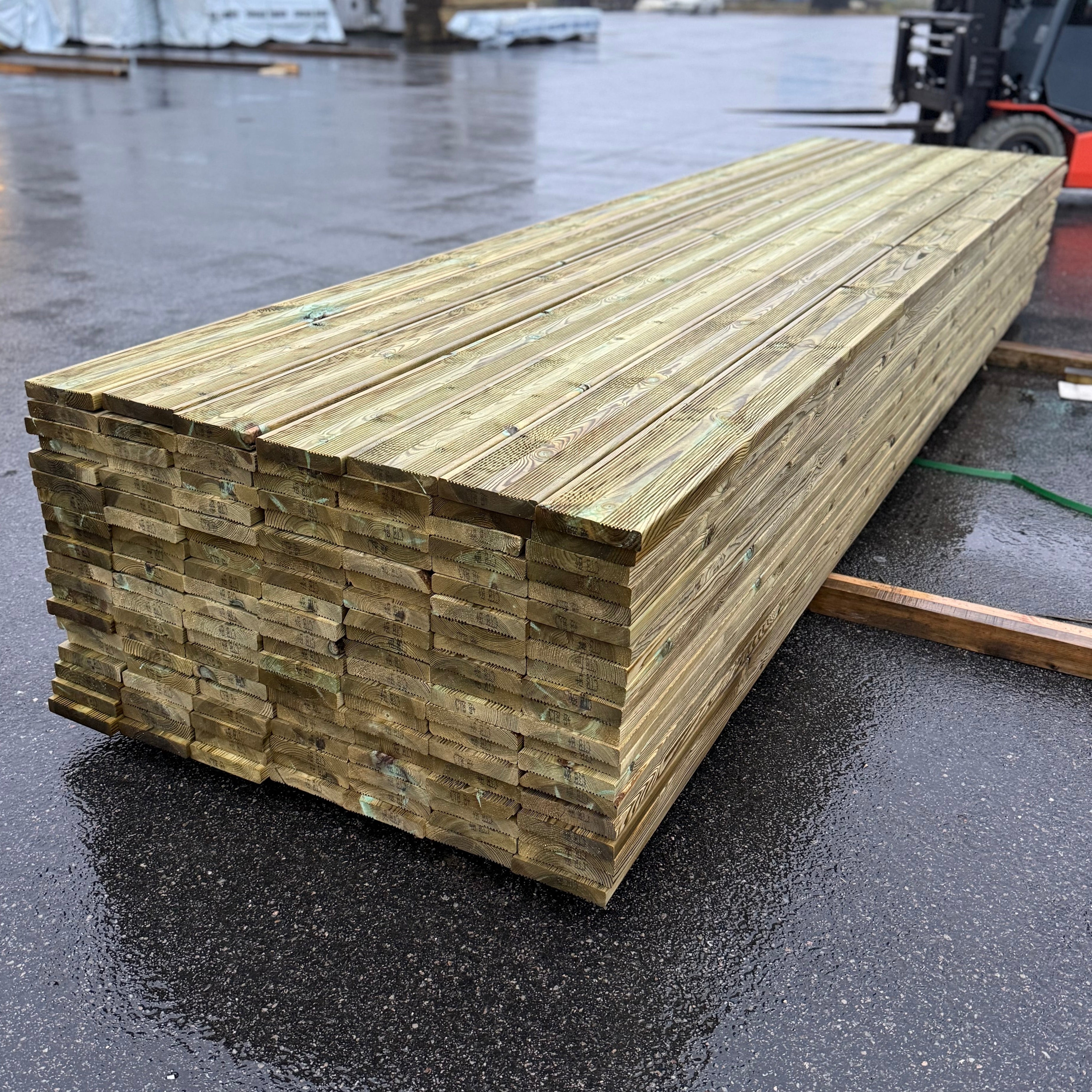 Paket Tryckimpregnerad Rillad Trall 27x145 – 140 st 4,20m (B-Sortering)