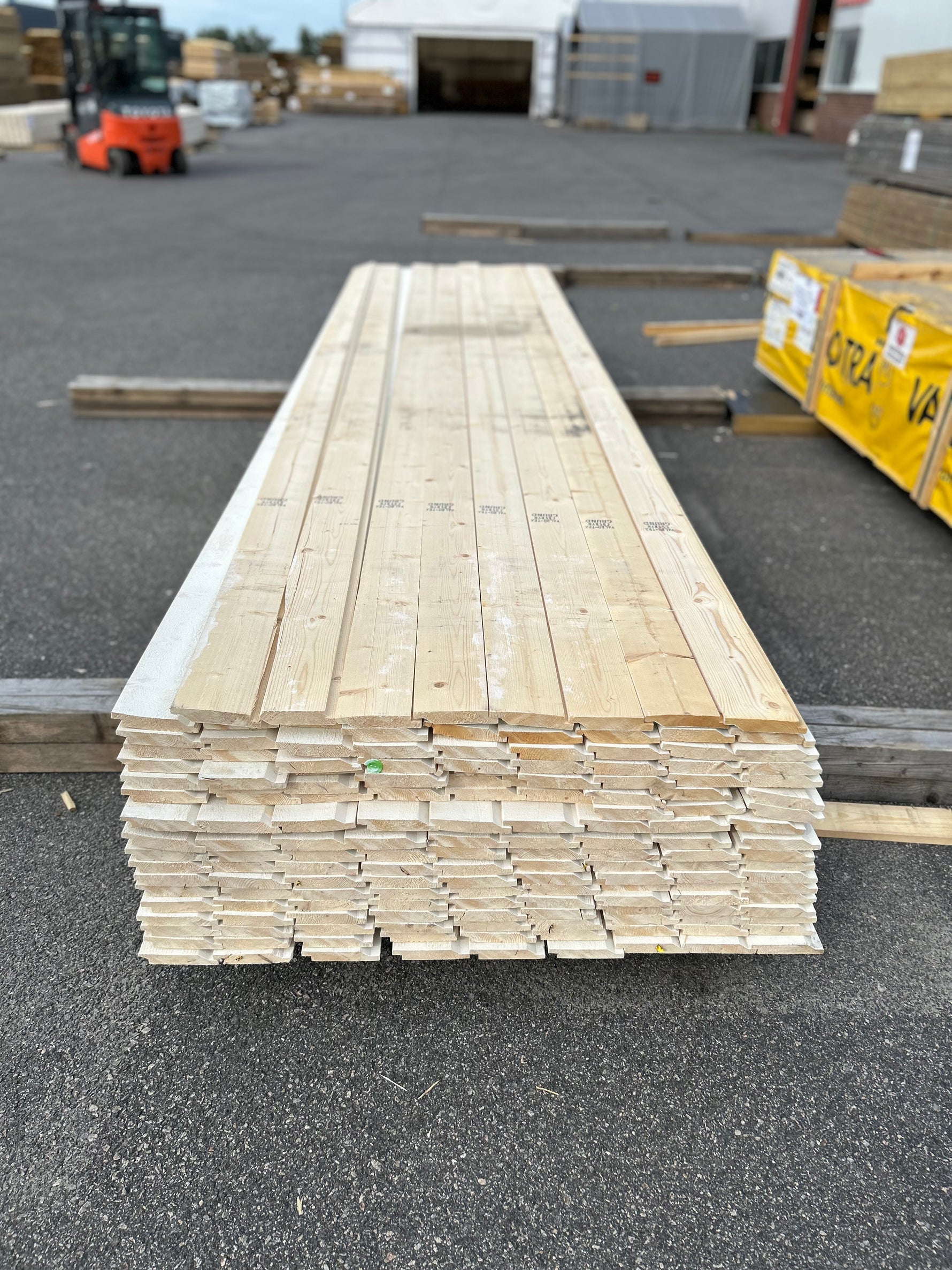 Paket Enkelfas Halvspont 22x120mm 4,20m 161st Grundmålad