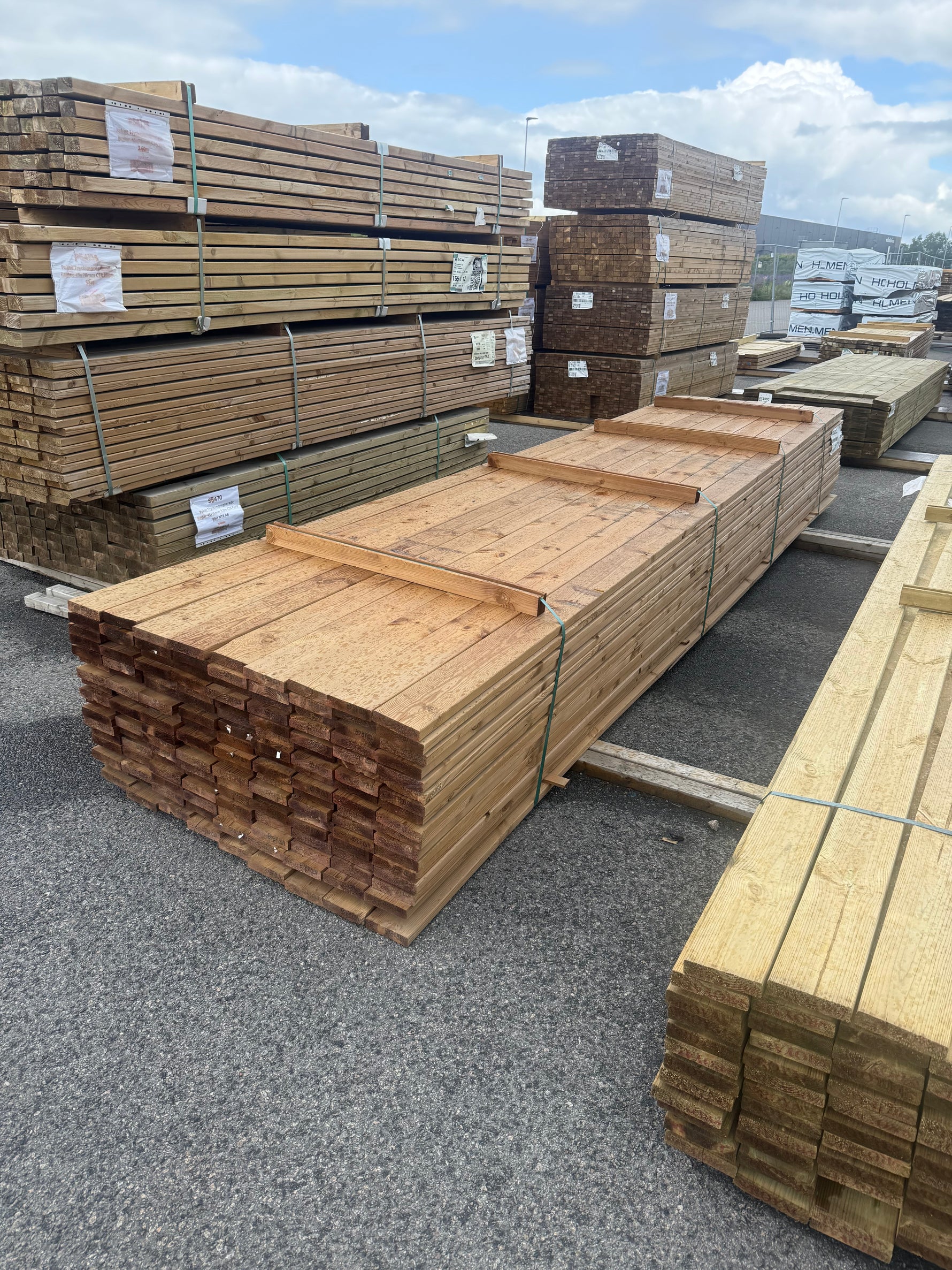Paket Brunimpregnerad Trall 28x120mm 4.80m 153st Andra- sortering