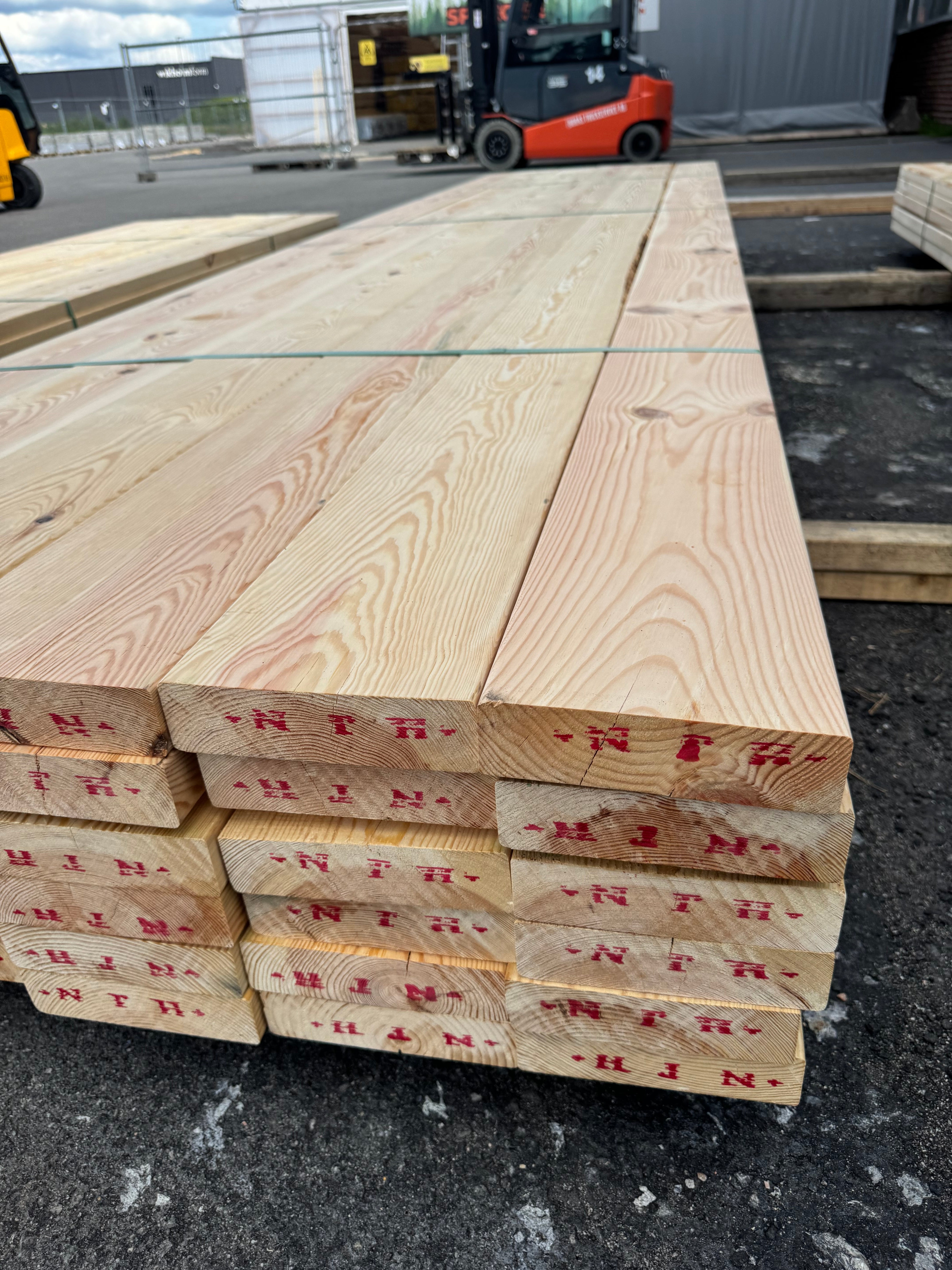 Paket Reglar 45x170 – 36 st (4,20 m, furu)