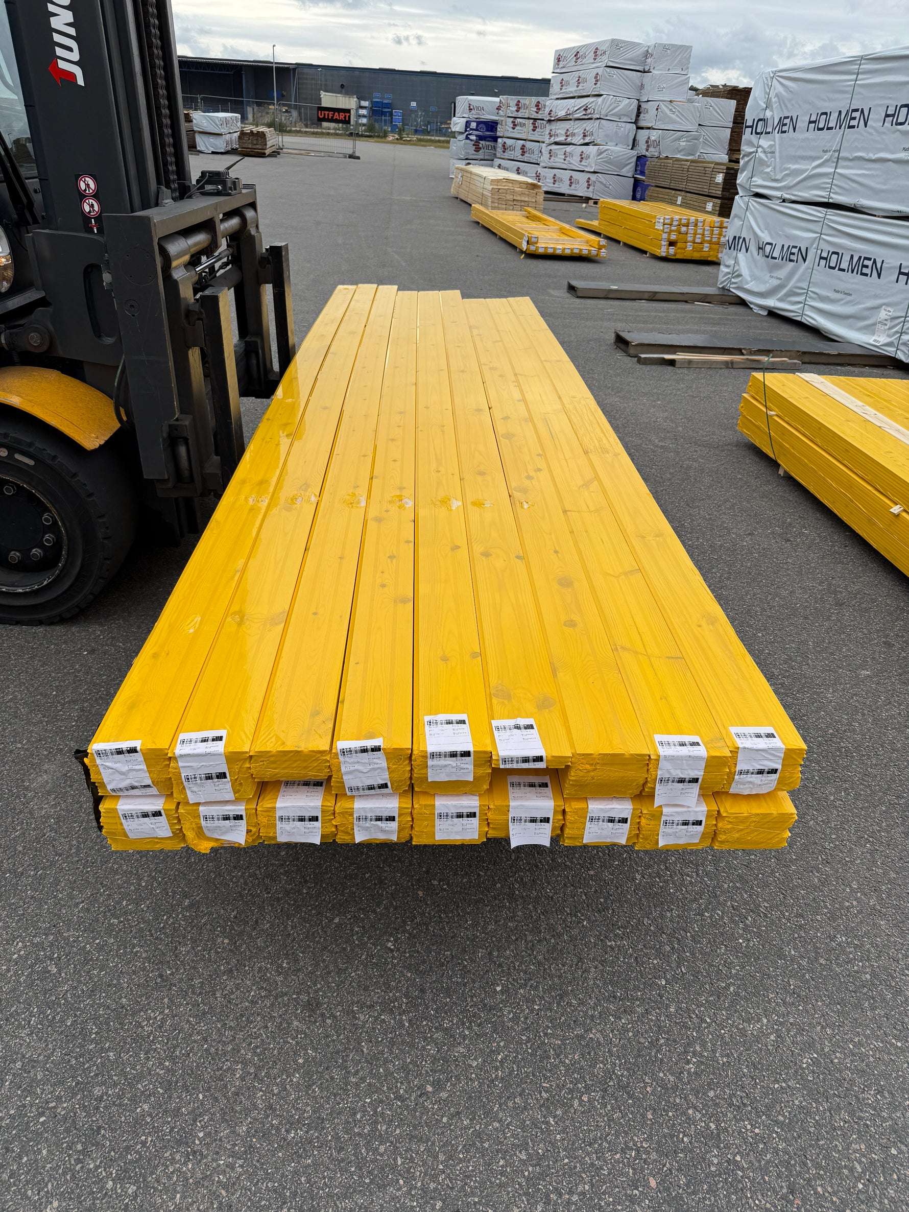 Paket Spårpanel 13x120 mm – Furu 3.90-4.50m 63,75kvm (Sekunda)