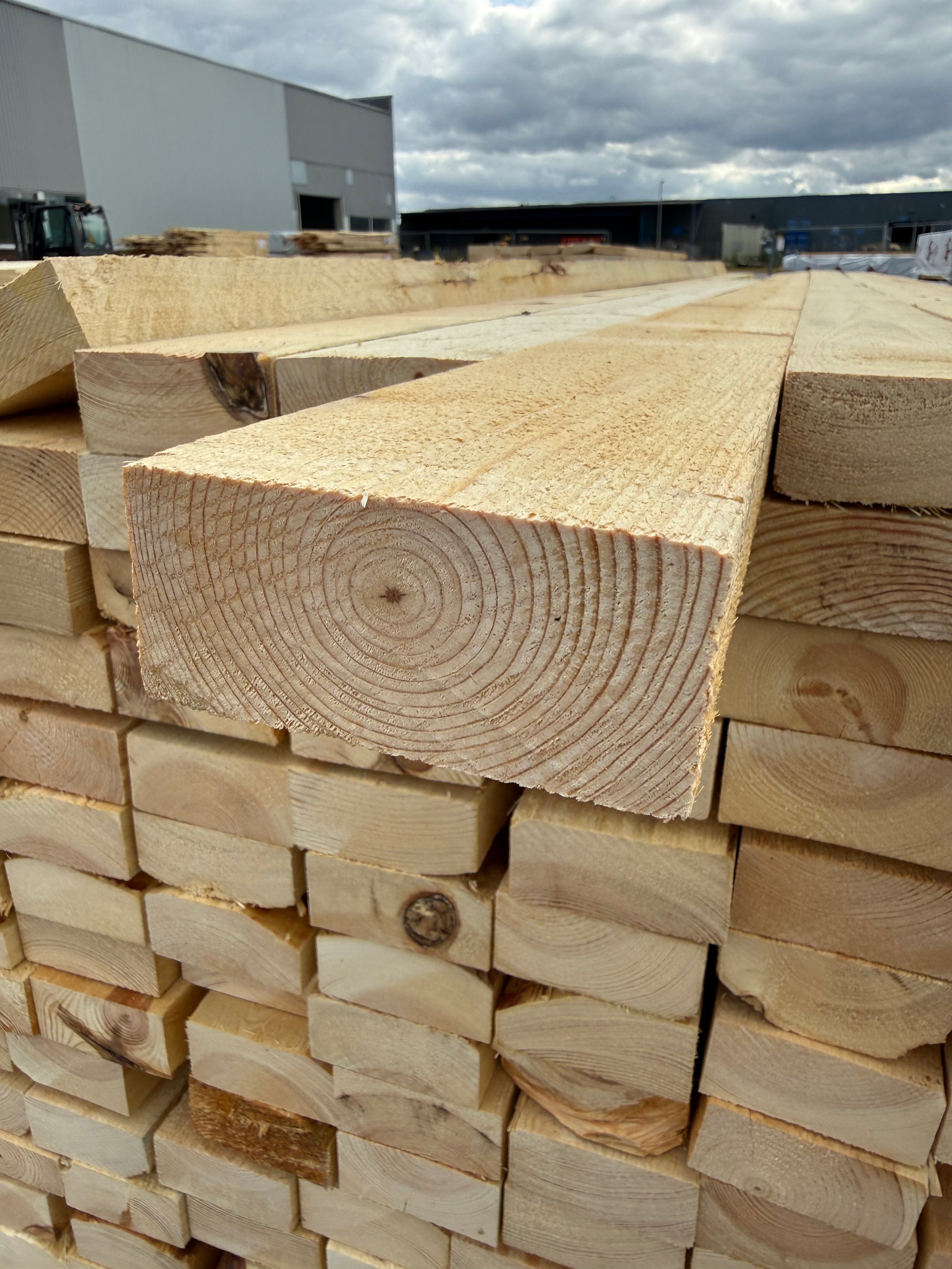 Paket Ohyvlade Reglar 47×100 mm – 220 st (240-3.90m)