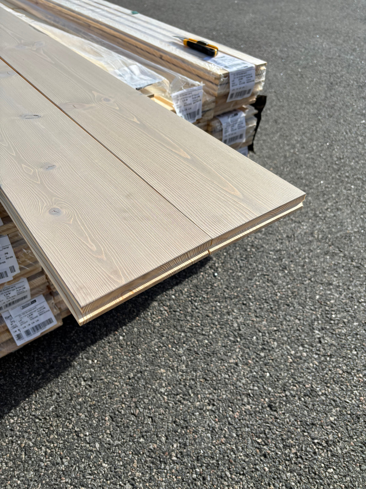Parti Massivt Furugolv Borstad Ljusgrå Ekonomi 25x160 mm – ca 79,87 m²