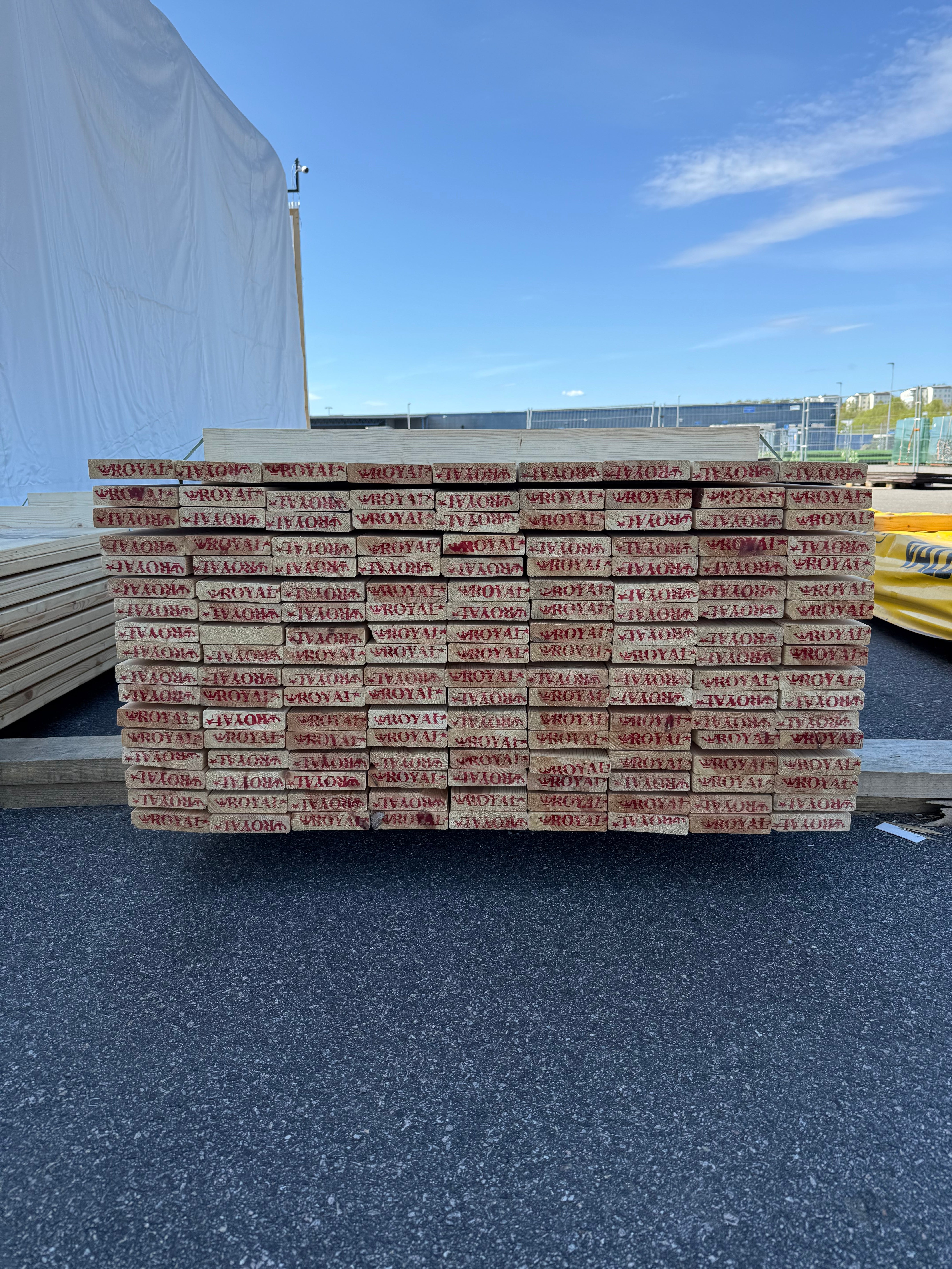 Paket Trall 28x120mm Obehandlad 3.60m 153st
