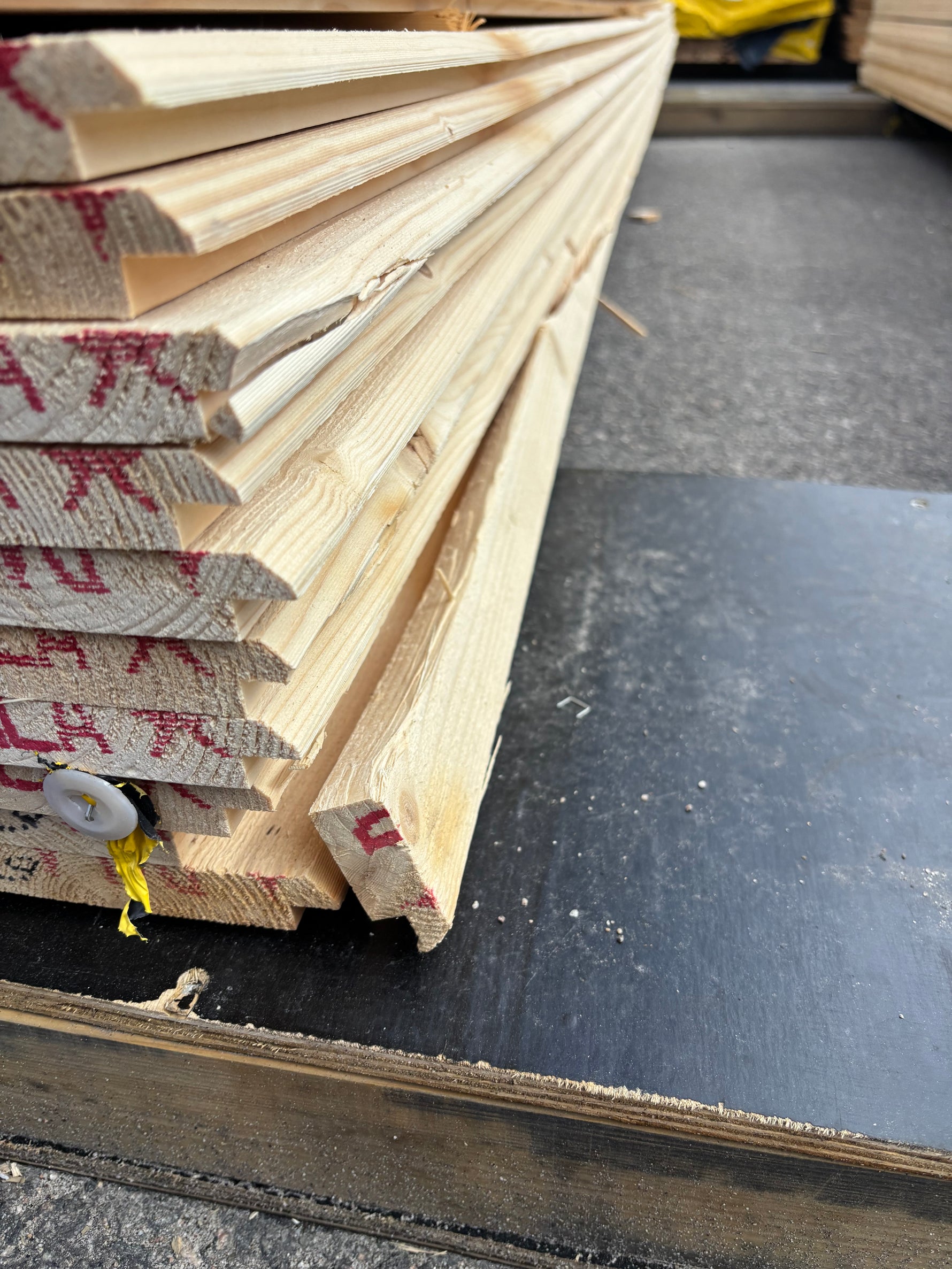 Paket Ytterpanel Dubbelfas Halvspont 22x145mm, 175st 3,90m