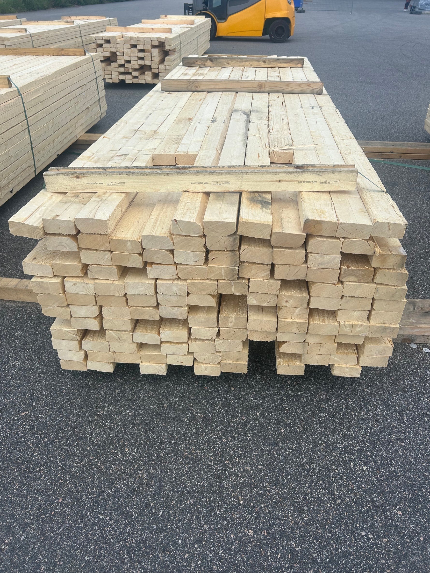 Paket Reglar 45x90mm 2,70-3,60m 144st Ohyvlat
