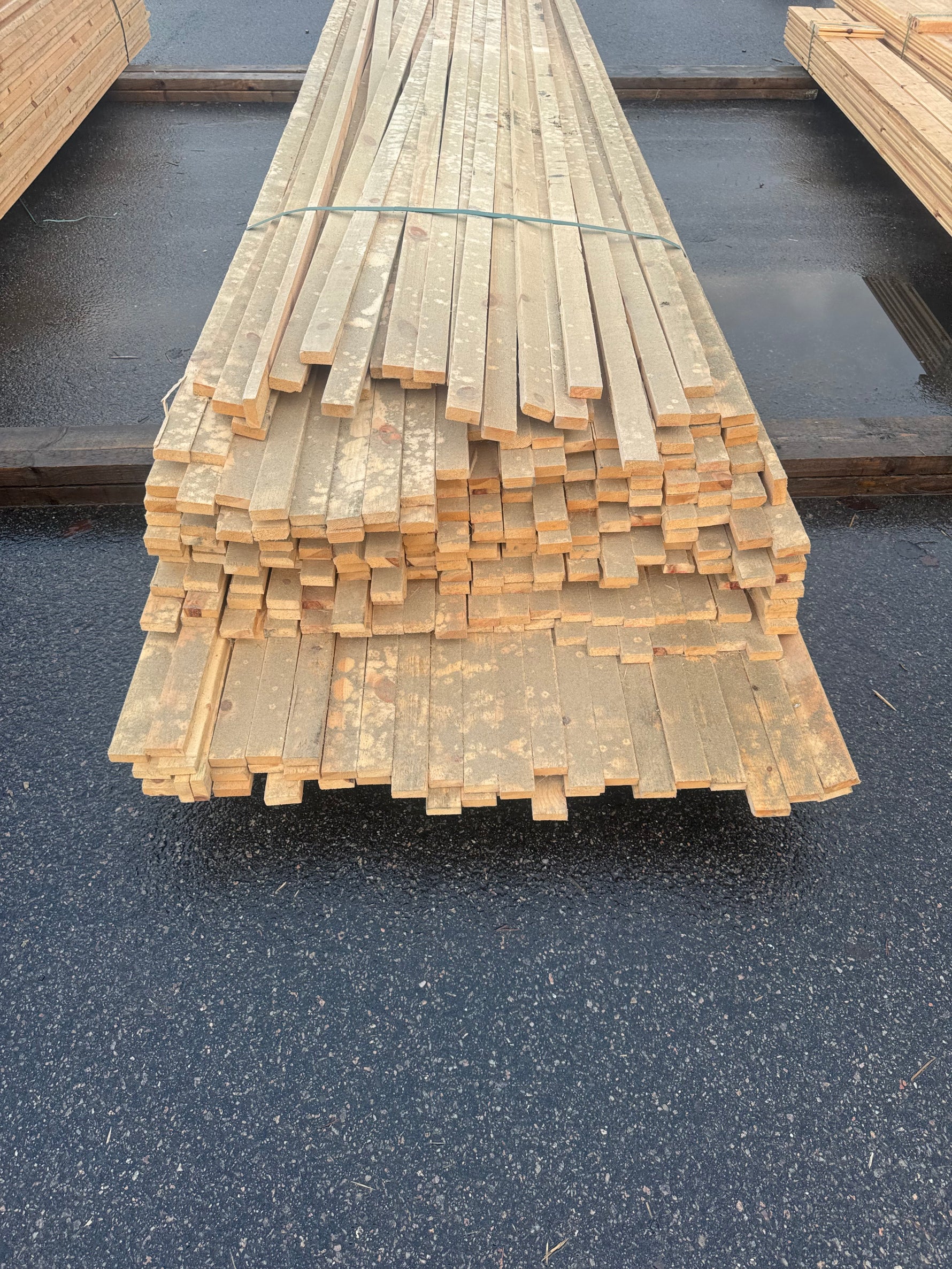Paket Läkt 19x52 – ca 320 st (4,2–4,5 m, ohyvlade) - Spirec