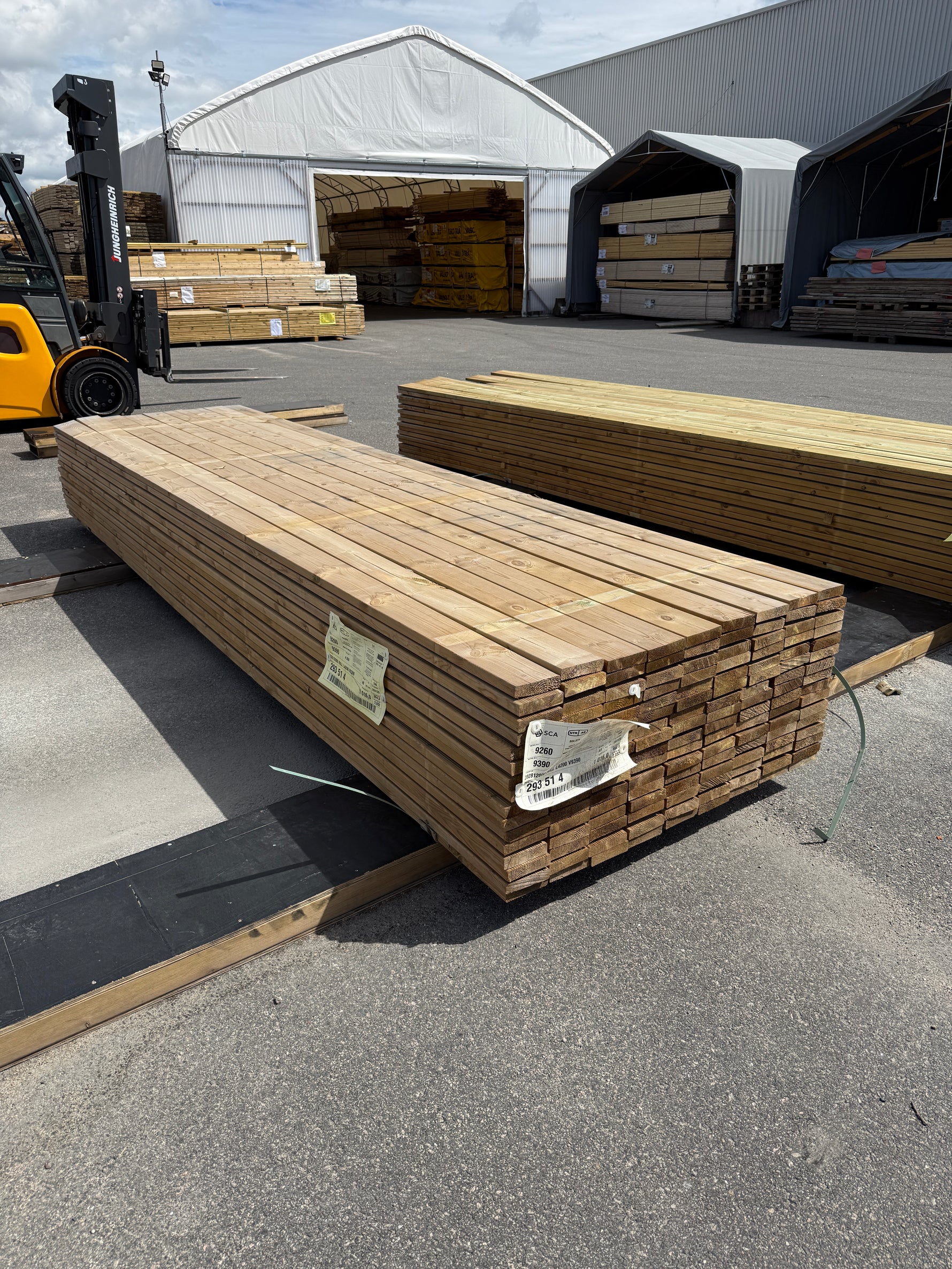 Paket Tryckimpregnerad Rillad Trall 28x120mm, 144st 4.20m- Väderbitet