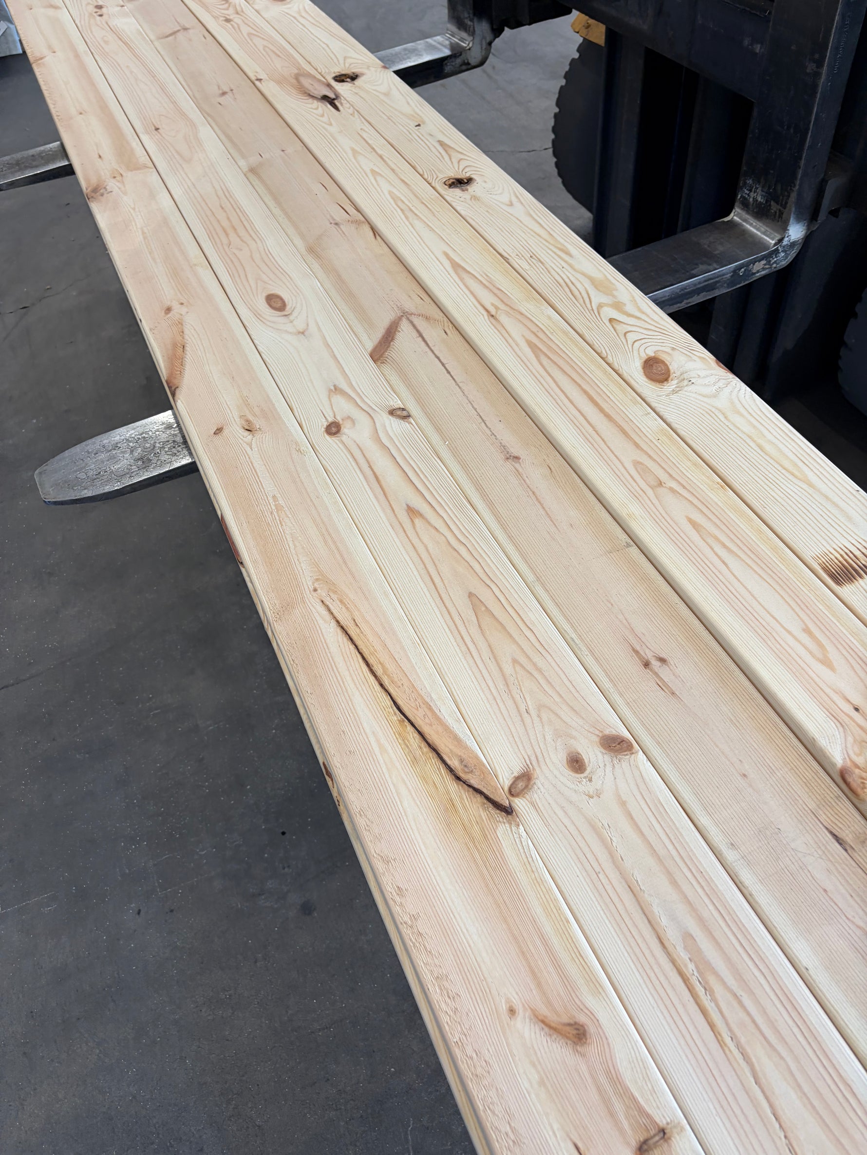 Paket Hyvlade Brädor 28x120mm, 25st 4,2m