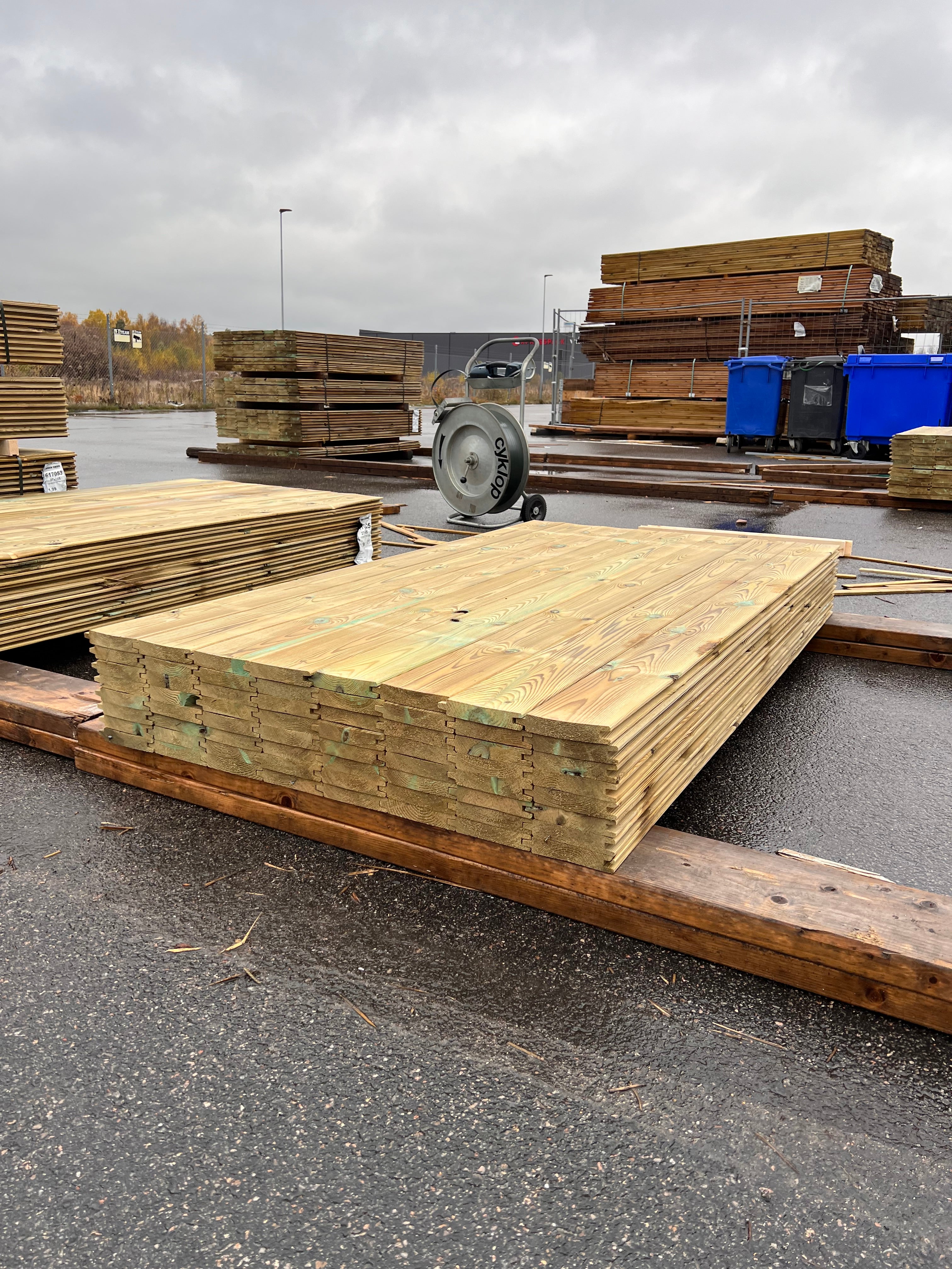 Paket Panel Spontad 27x145mm – 64 st 2.0m Tryckimpregnerad B-sort