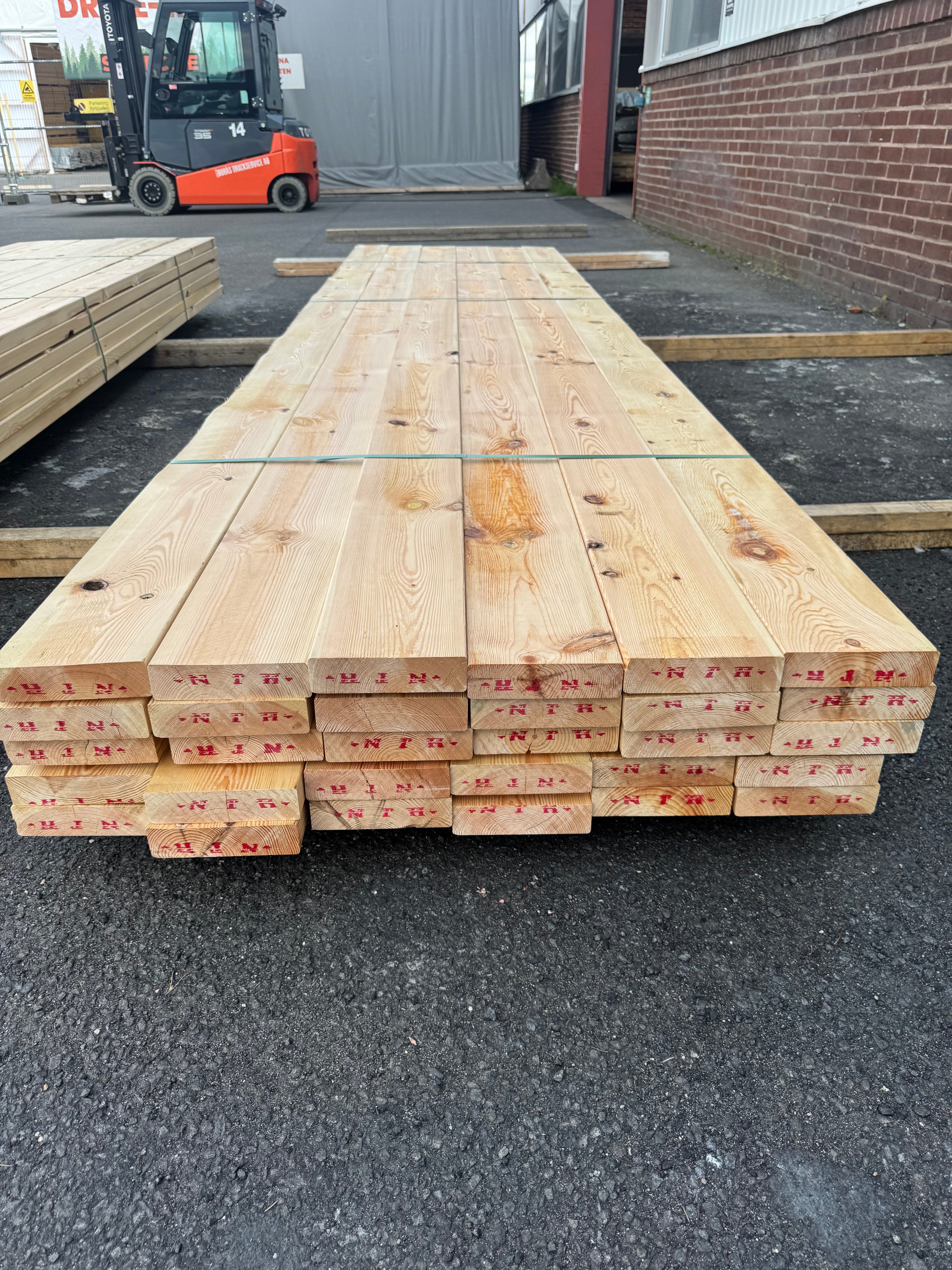 Paket Reglar 45x170 – 30 st (4,20 m, furu)