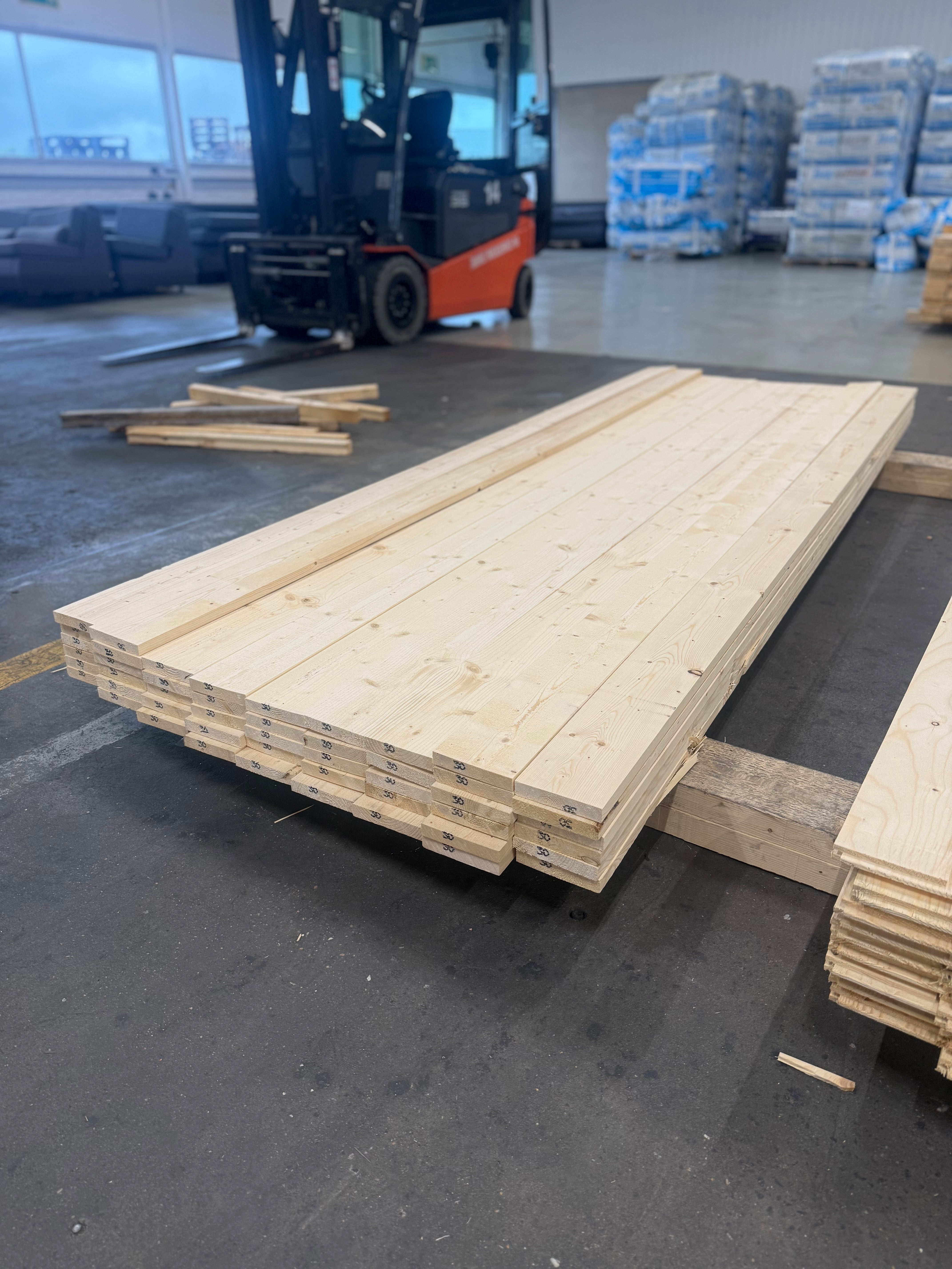 Paket Finsågade Brädor 22x120mm 50st 3.0m
