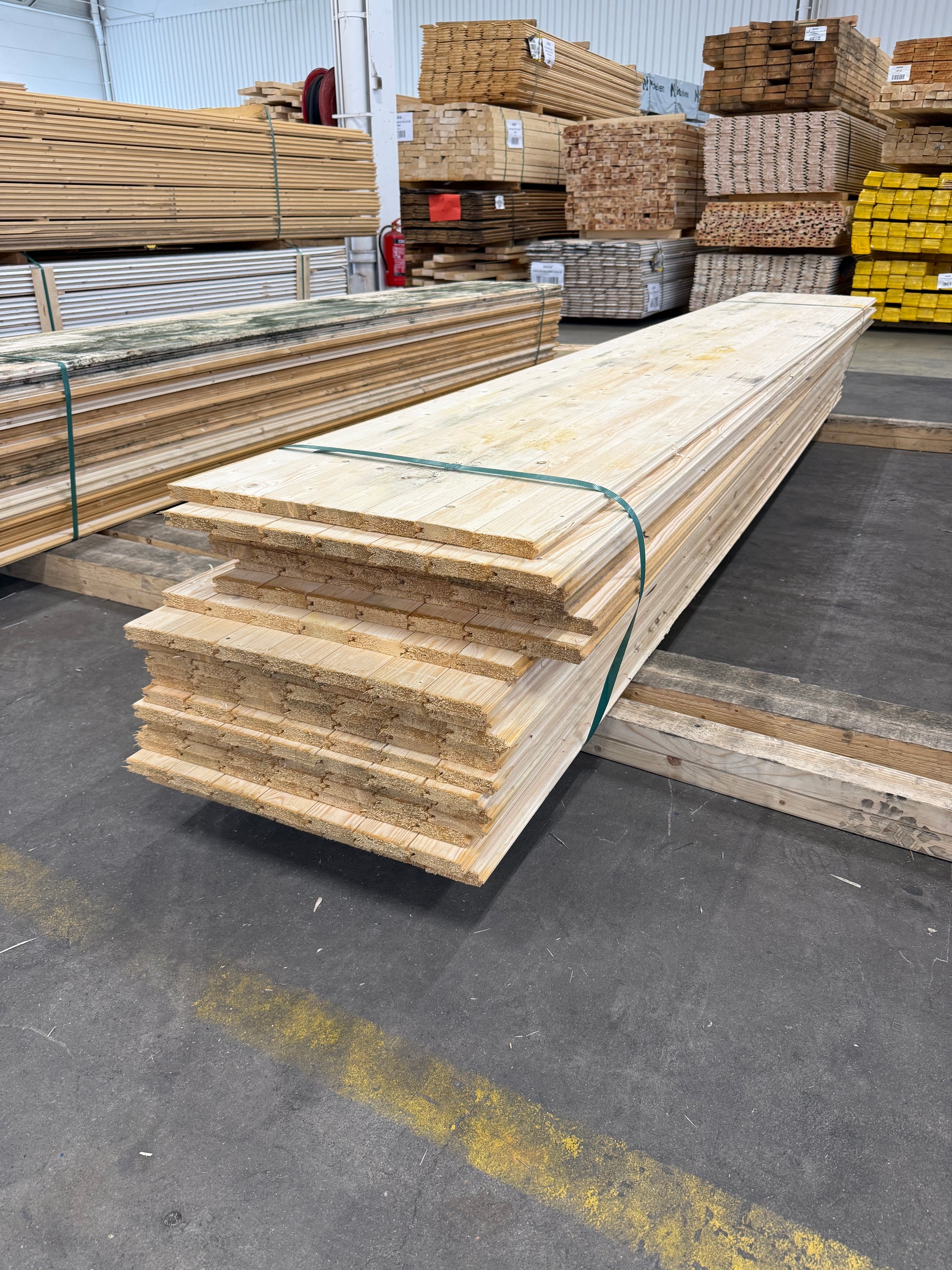 Parti Råspontluckor 20x540x3600mm 20st (Fuktskadad)