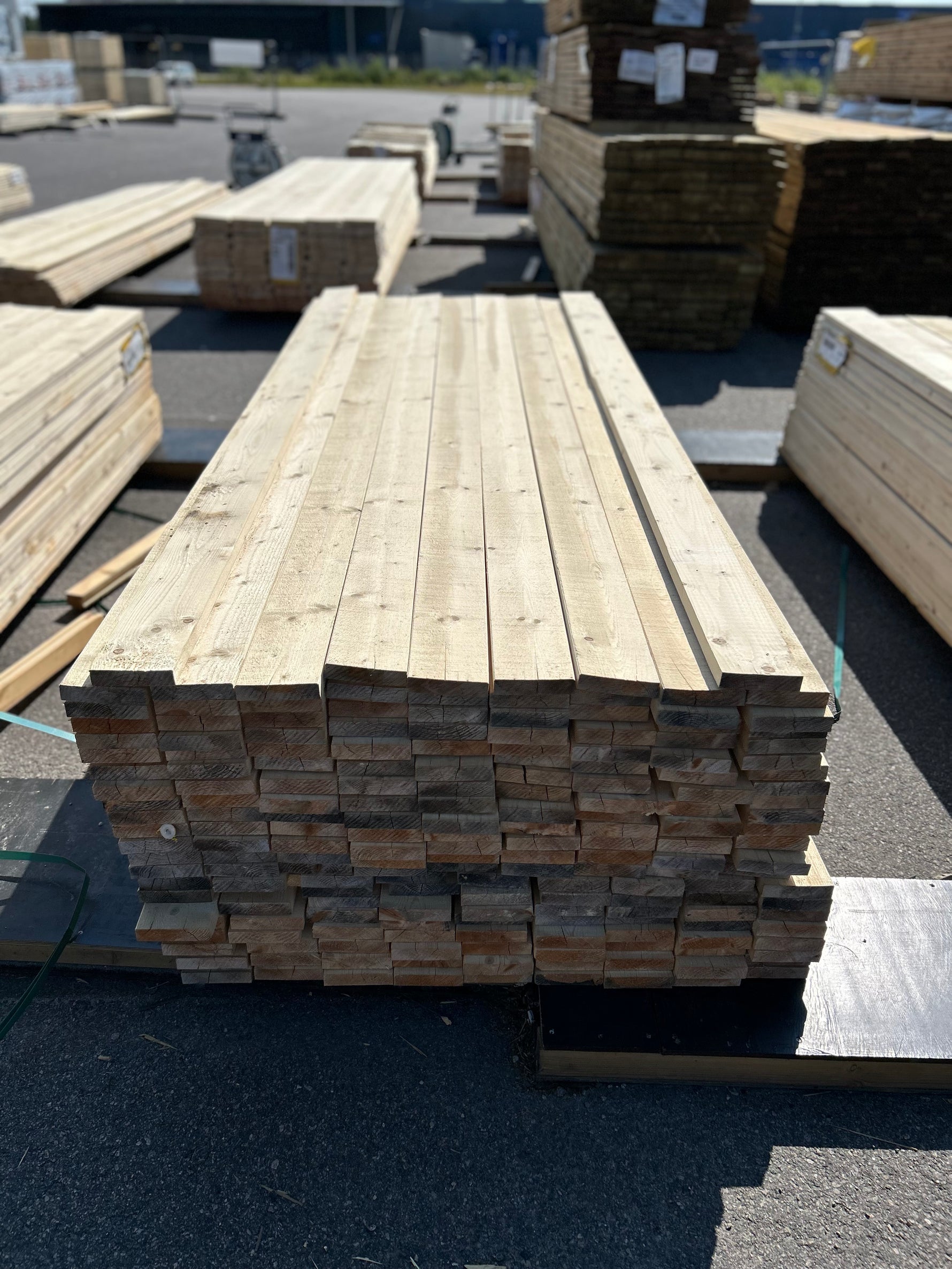 Paket Finsågade Brädor 28x120mm 191st 2.70m Obehandlade