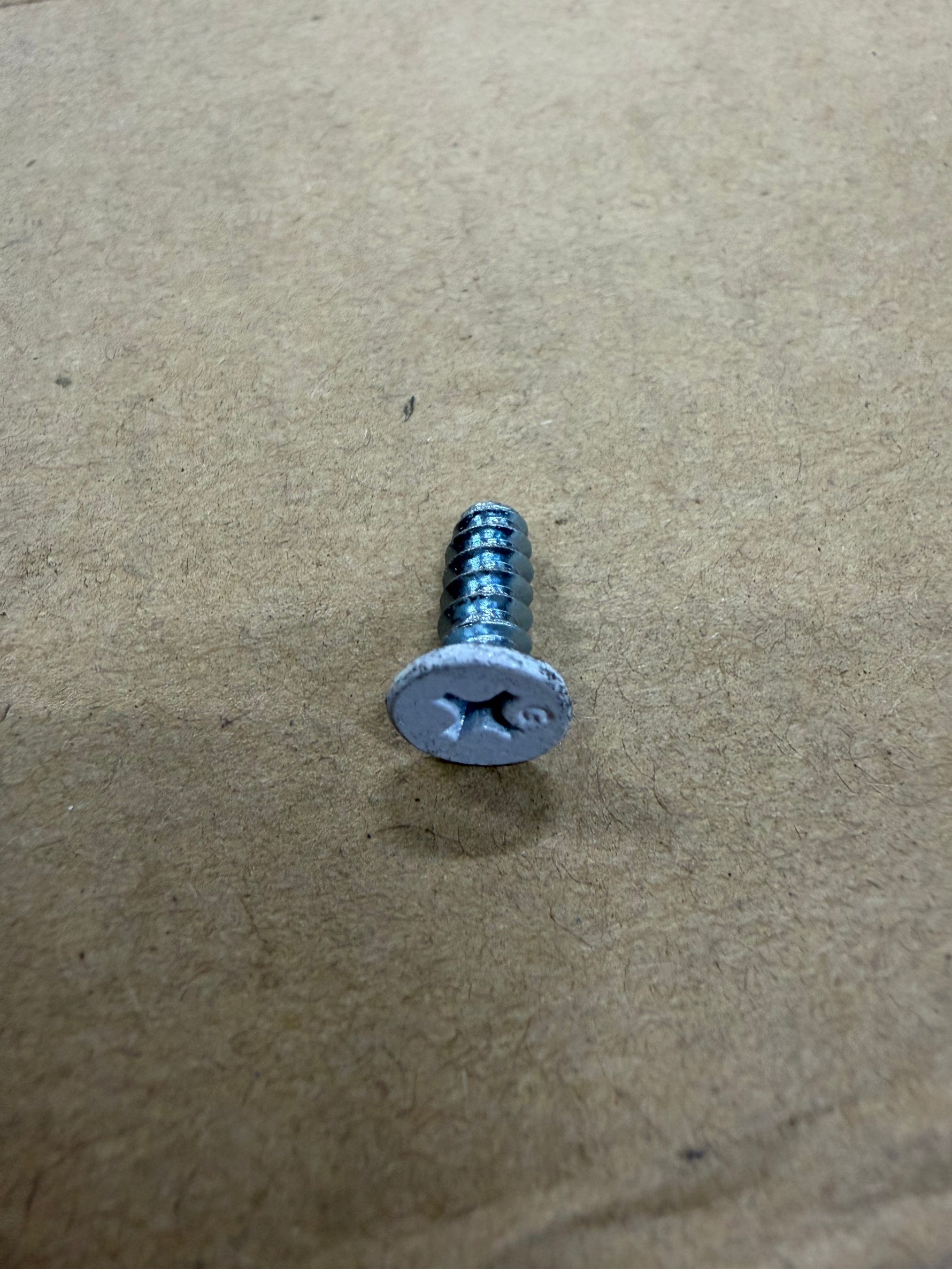 Montageskruv 4,8x12mm, 9 Burkar