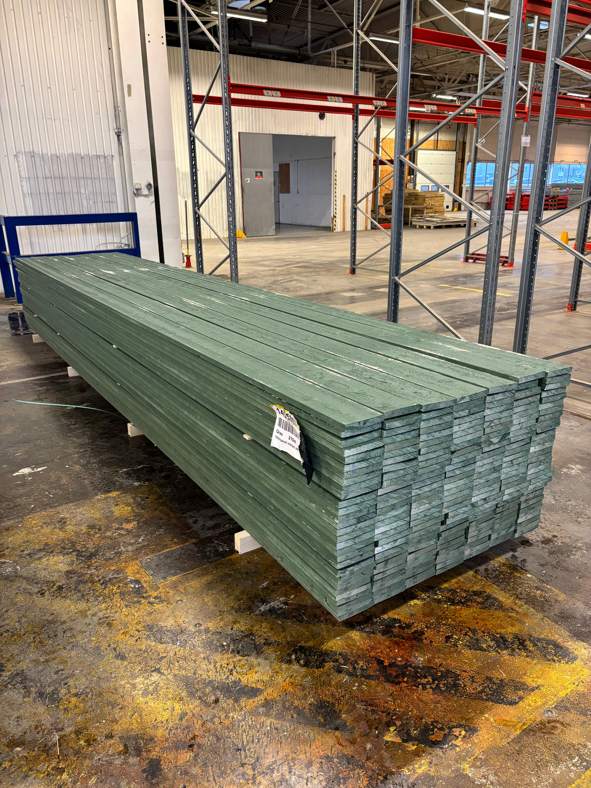 Paket Finsågade Brädor 22×145 mm Mellanstrukna 5,40 m – 210 st
