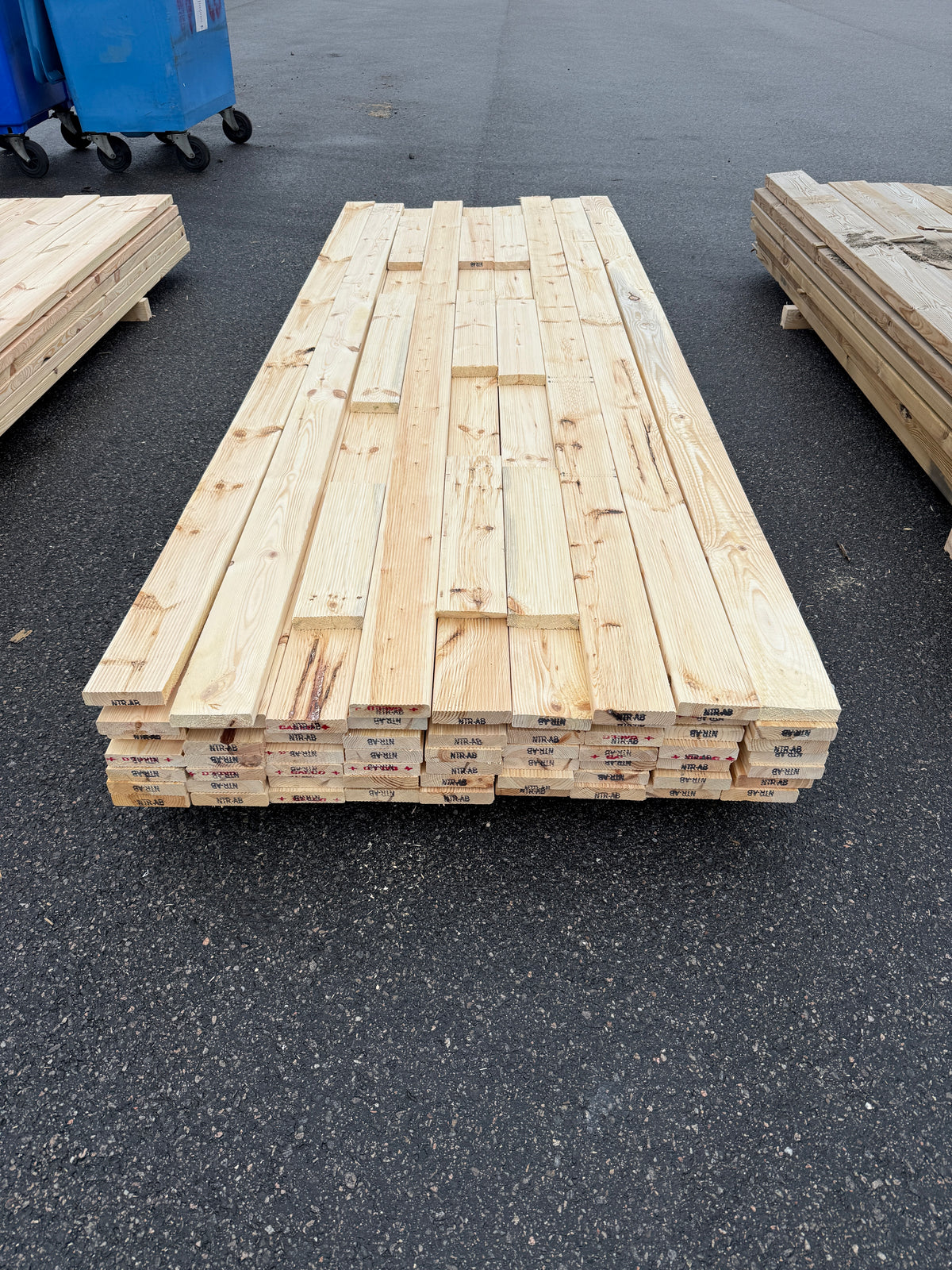 Paket Obehandlad Rillad Trall 28x120mm 3,00m 60st (Andra Sortering)