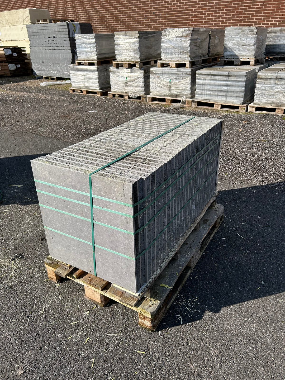 Pall GeoCeramica Impasto Grå 600×600×40 mm – 28 st, 10,08 m²