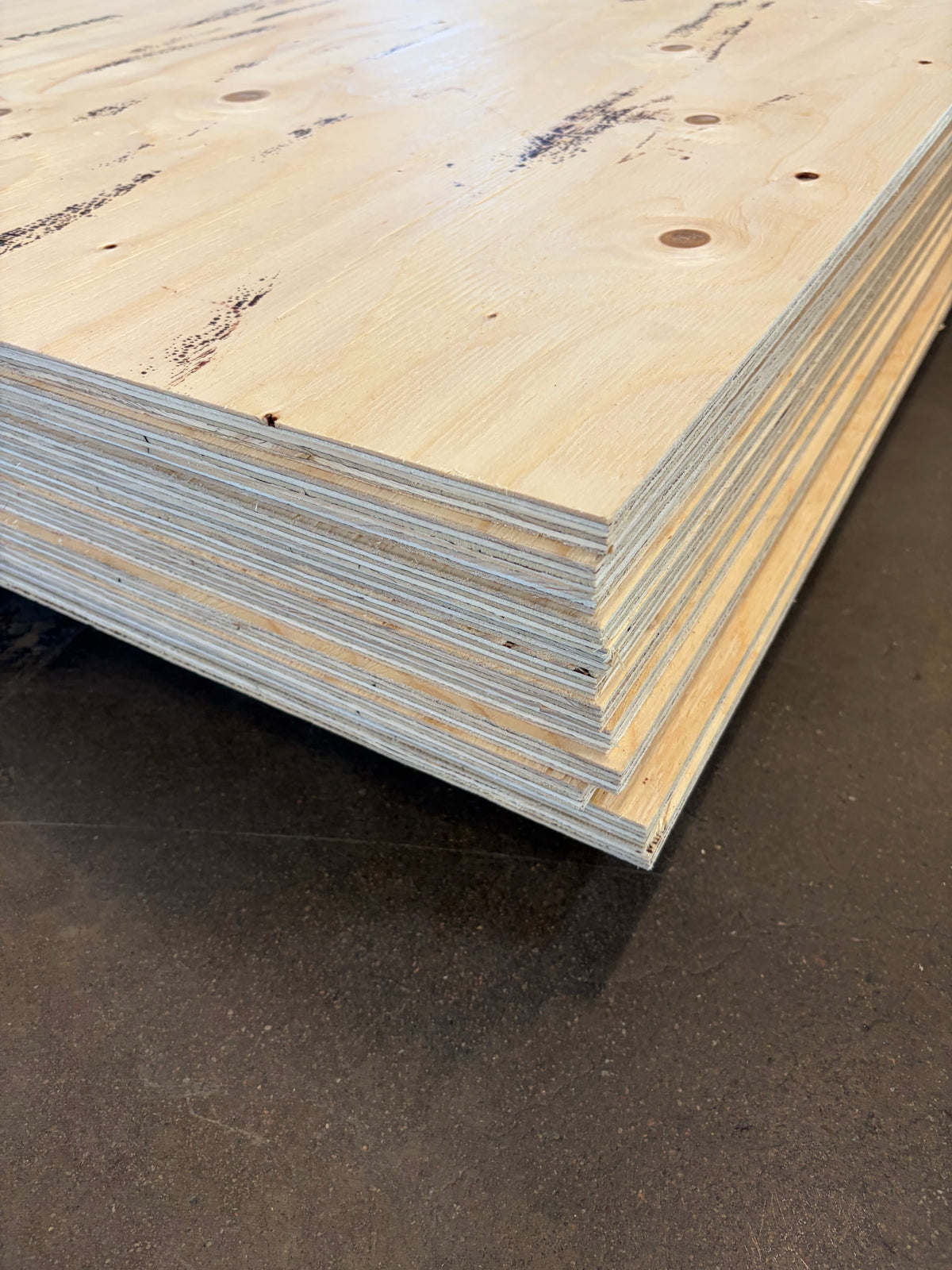 Paket Konstruktionsplywood 12×1200×2400 mm – 12 st