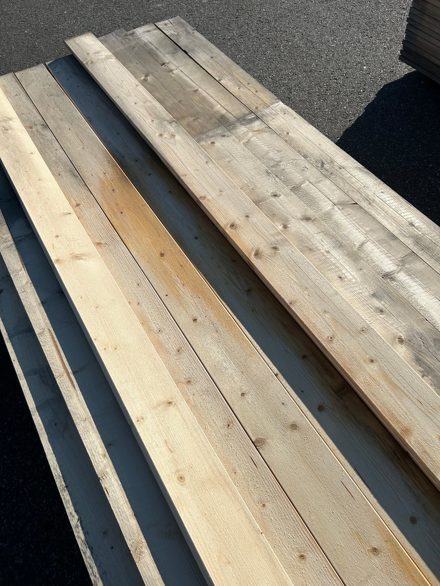 Paket Finsågade Brädor 22x120mm, 108st 4.20m Fuktskadat