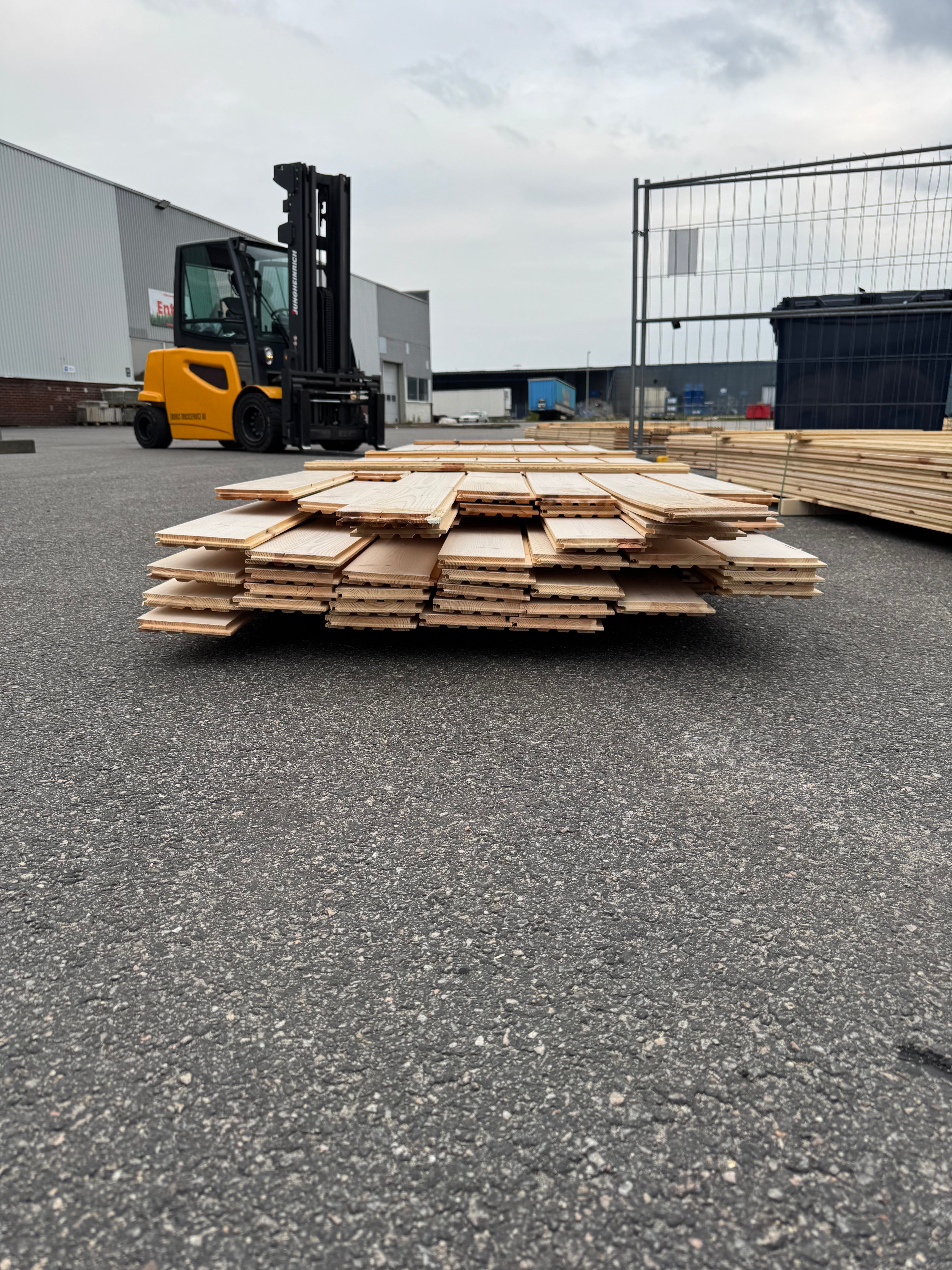 Paket Vitlaserat Golv 20,5x140 mm 56st