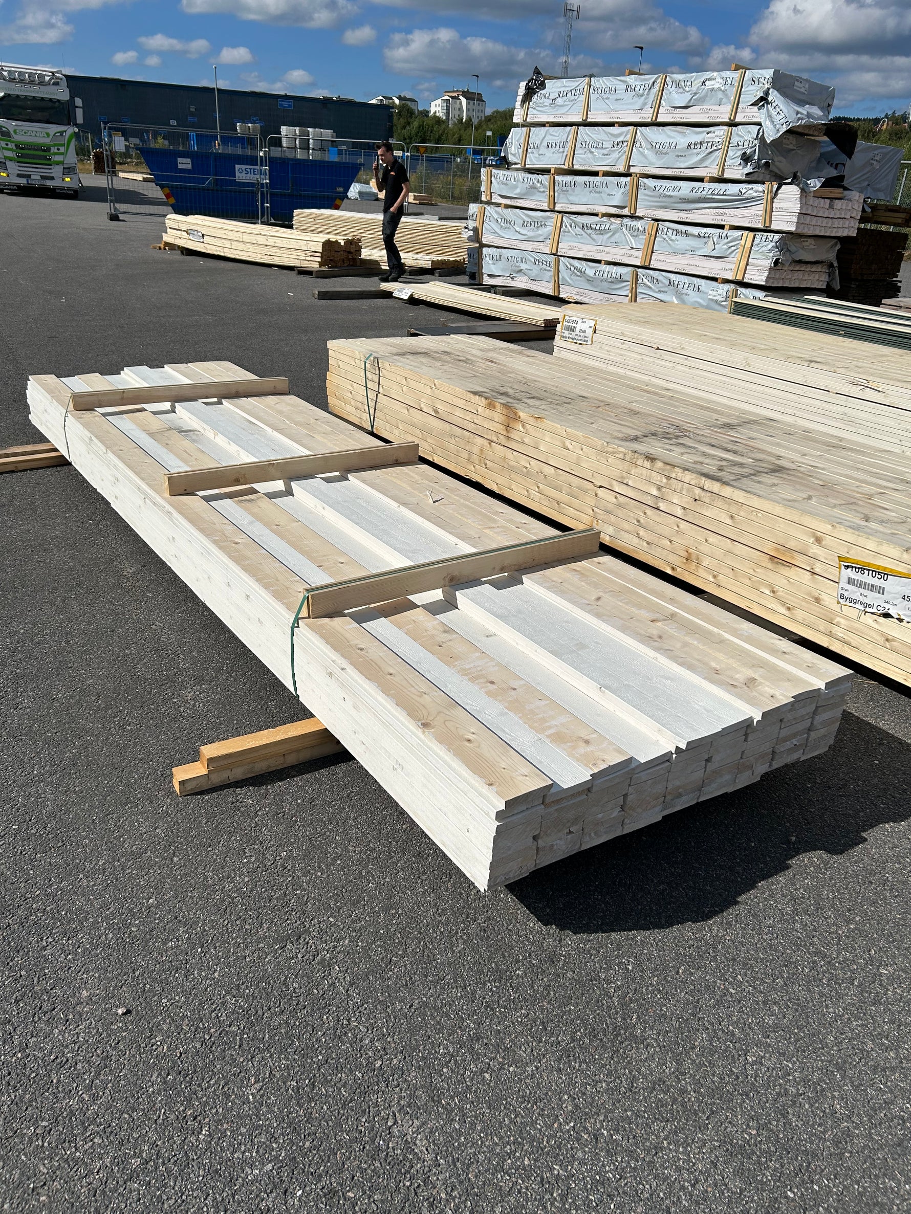 Paket Finsågade Brädor 22x120mm 4.20m 94st Grundmålade