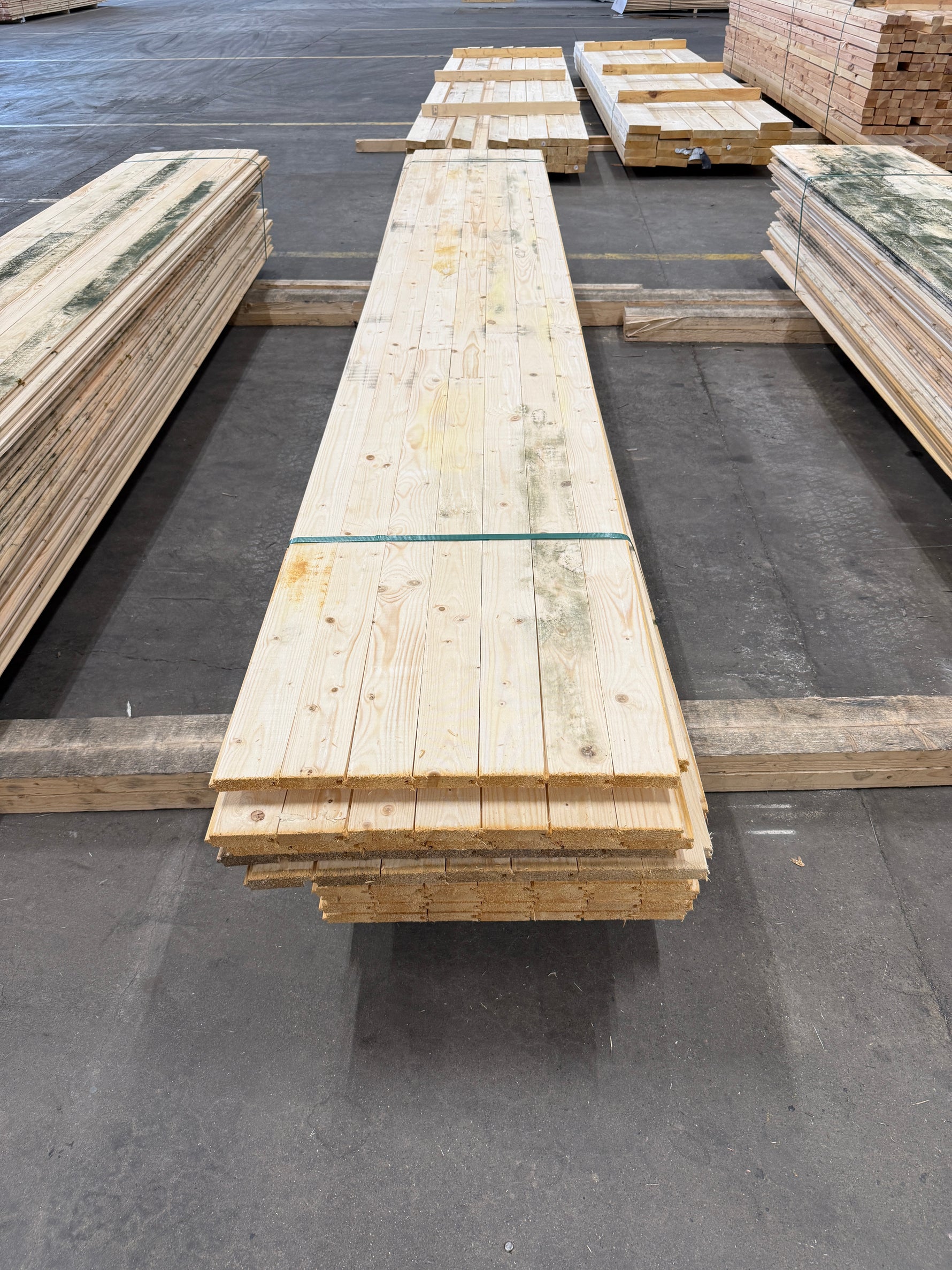 Parti Råspontluckor 20x540x3600mm 20st (Fuktskadad)