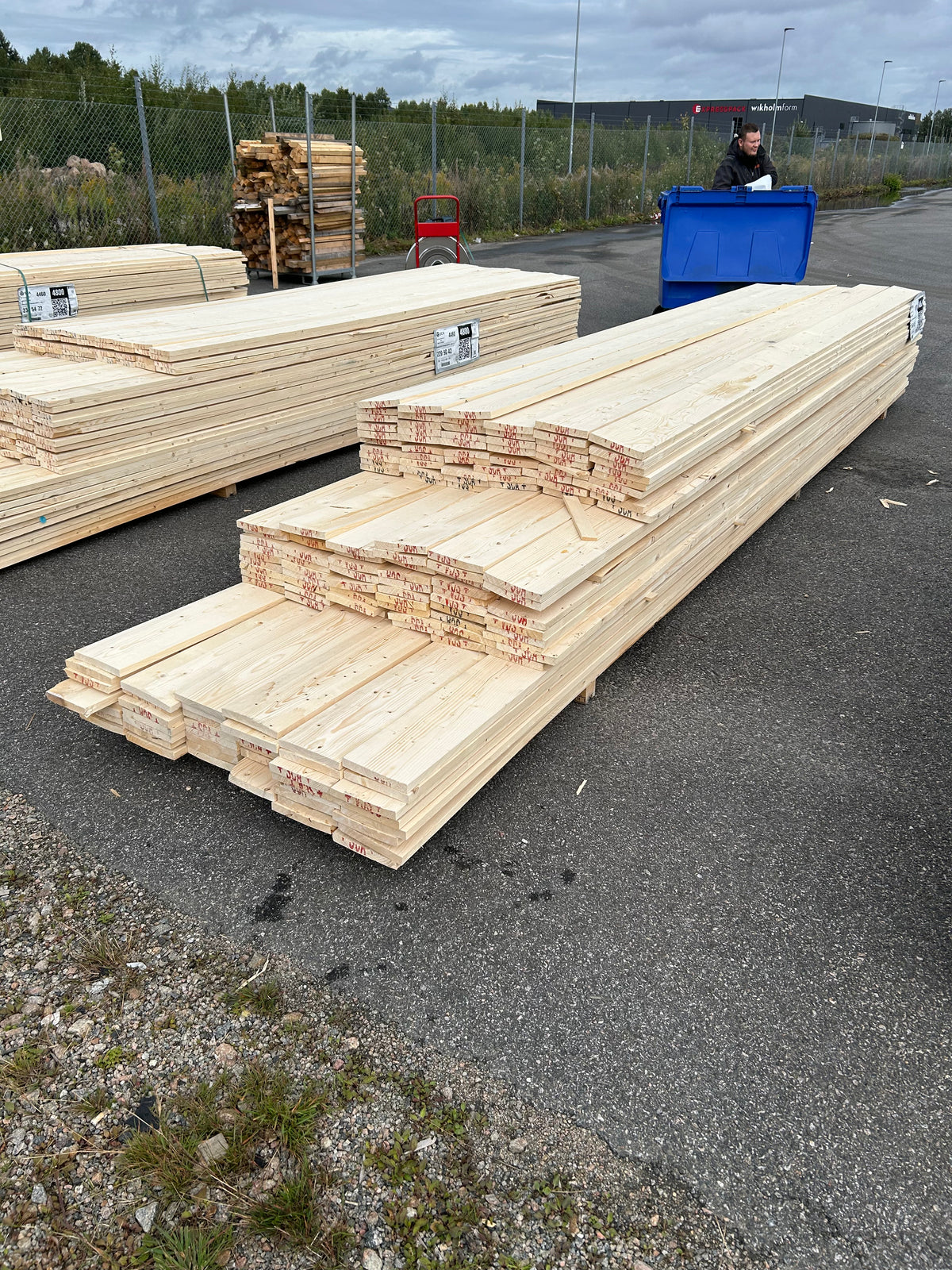 Paket Finsågade Brädor 22x170 mm – 4,20–5,40 m (Andra sortering)