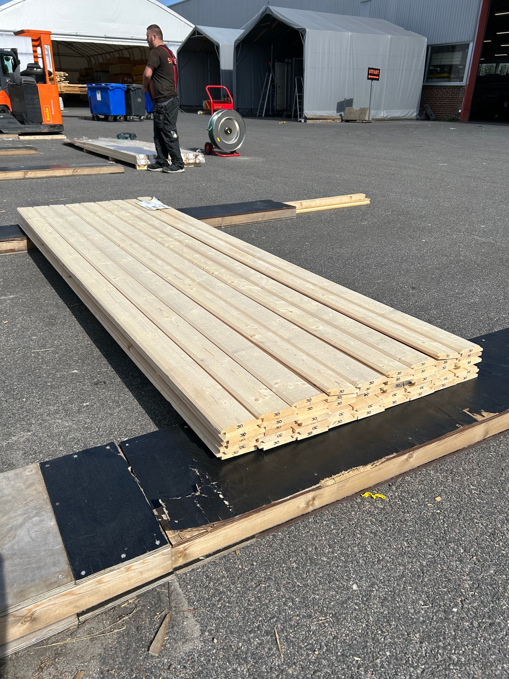Paket Ytterpanel Dubbelfas Fals 22×120 mm 3,00 m 45 st Gran