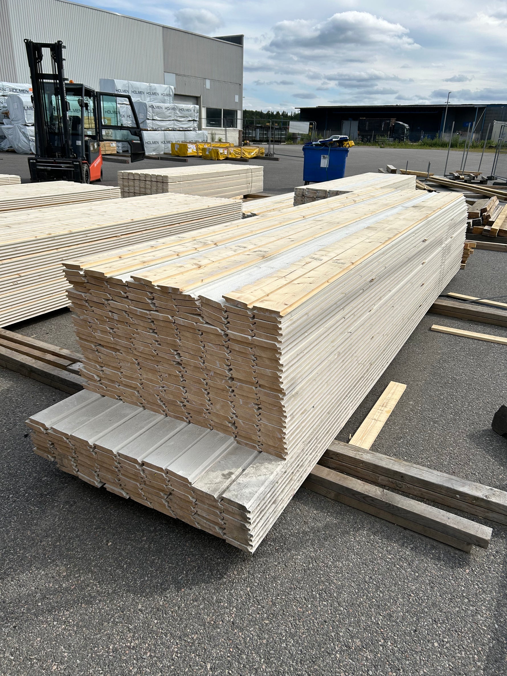Paket Dubbelfas Halvspont 22x120mm 4,50–4,80m 303st Grundmålad