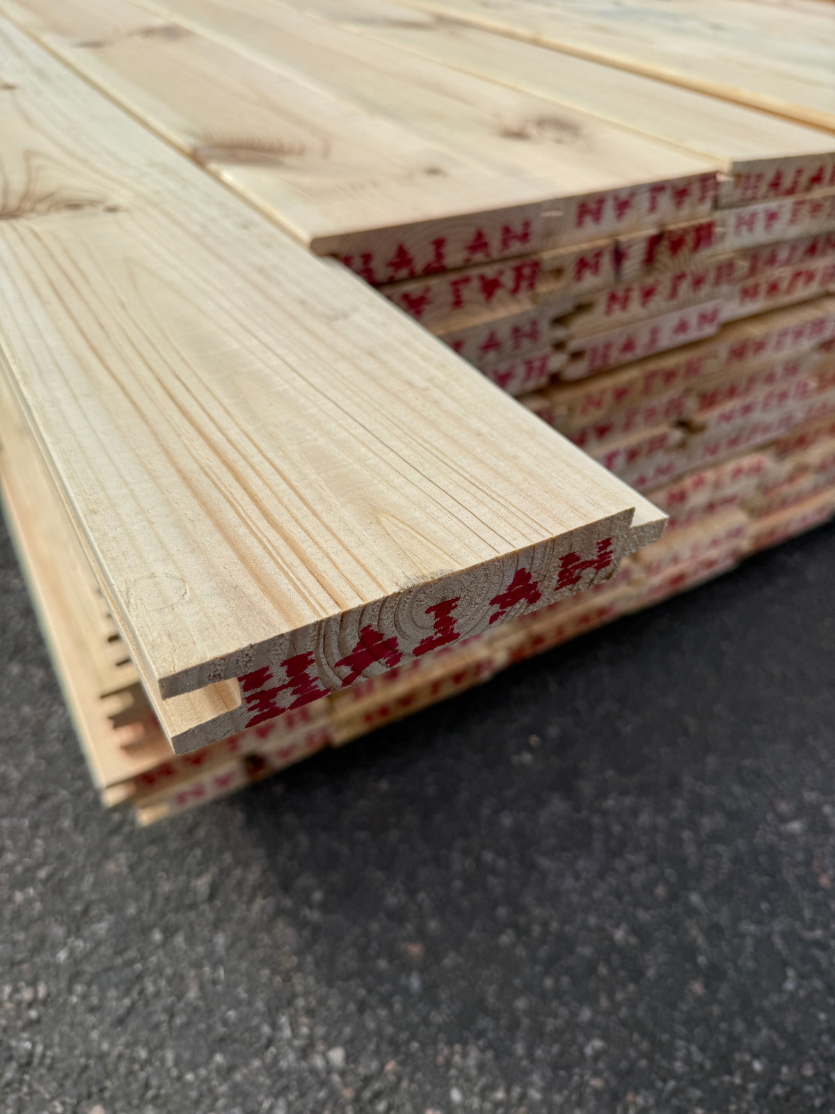 Paket Spontade Brädor 27x145mm Furu 3,60m – 96st (Andra Sortering)