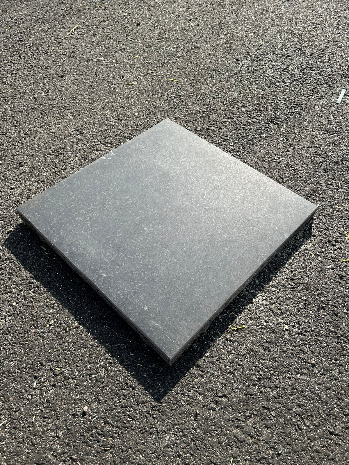 Pall GeoCeramica Impasto Svart 600×600×40 mm – 28 st, 10,08 m²