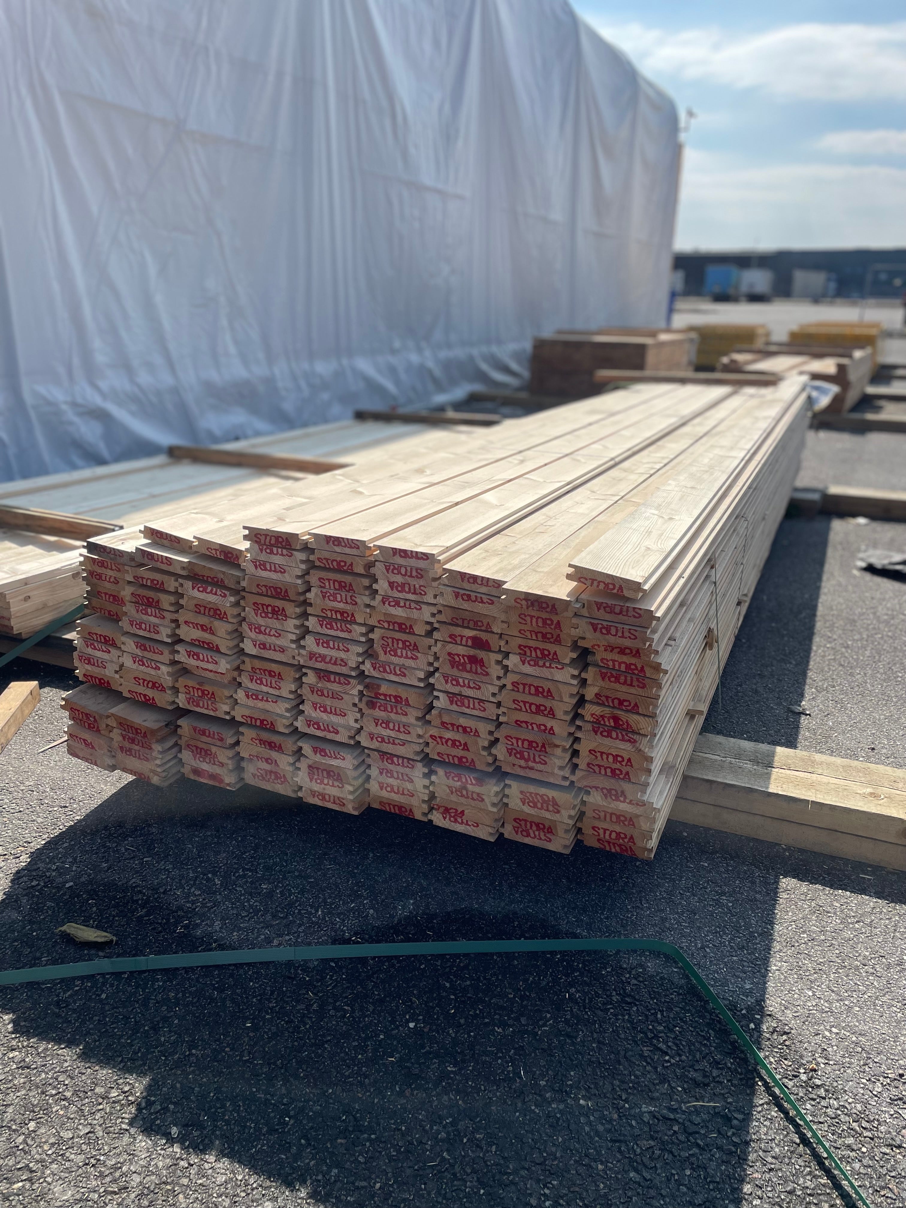 Paket Slätspont 28x120 furu FELHYVLAT