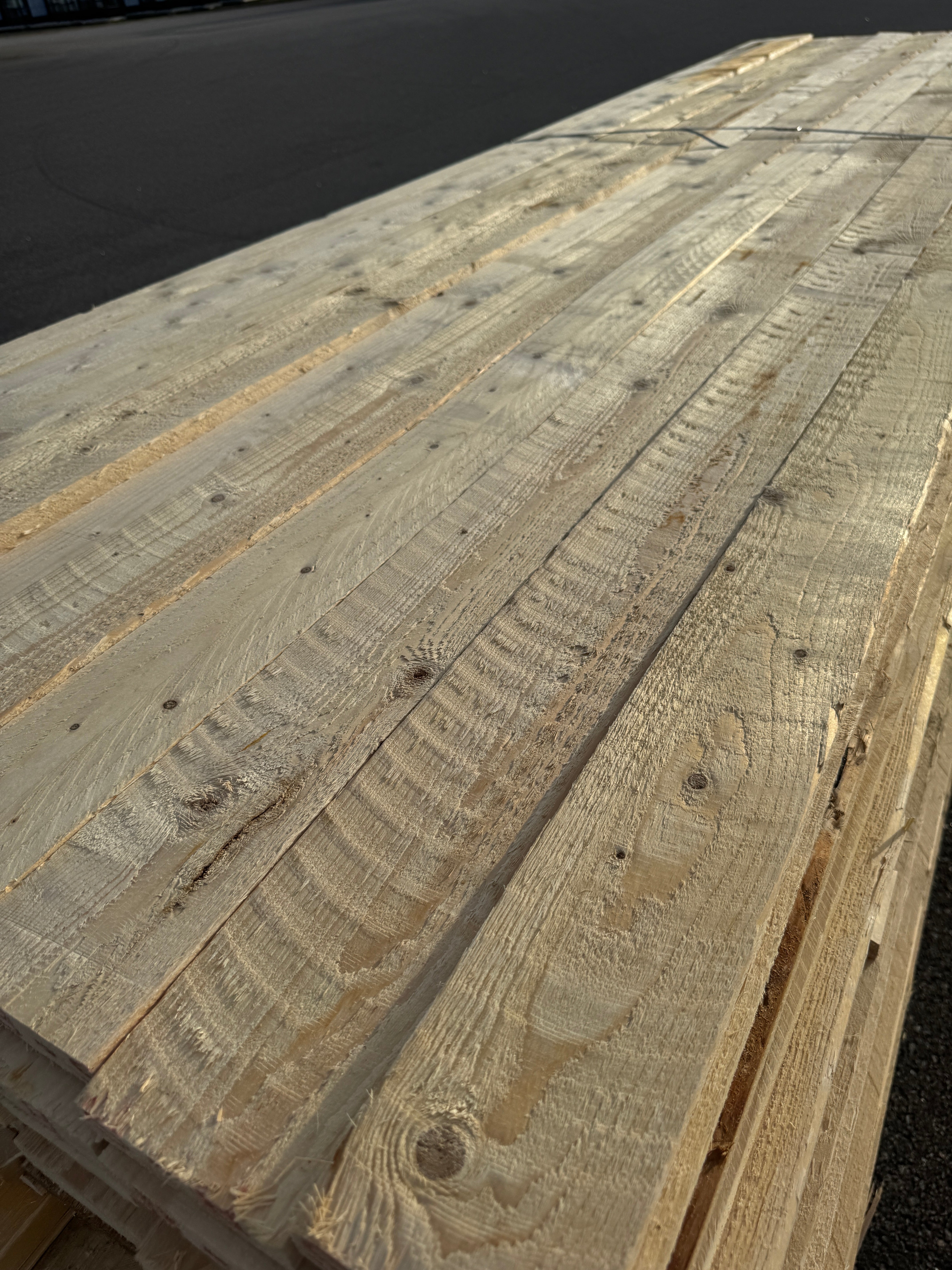 Paket Brädor 22x100mm Råsågad – 323 st (3,6–5,4 m, gran, obehandlad)