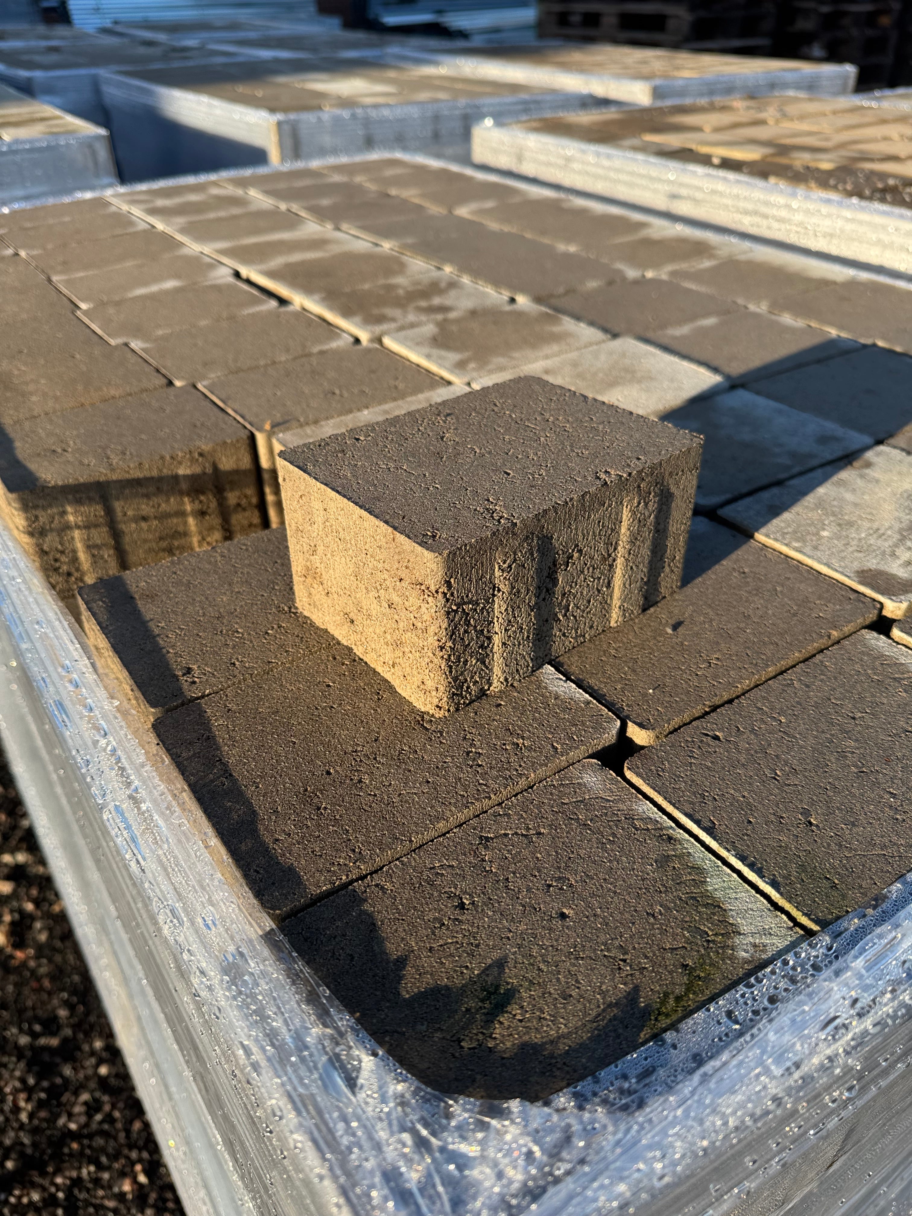 Scala 105x140x70 mm – Naturgrå 170 kr/kvm (2,5 kr/sten)