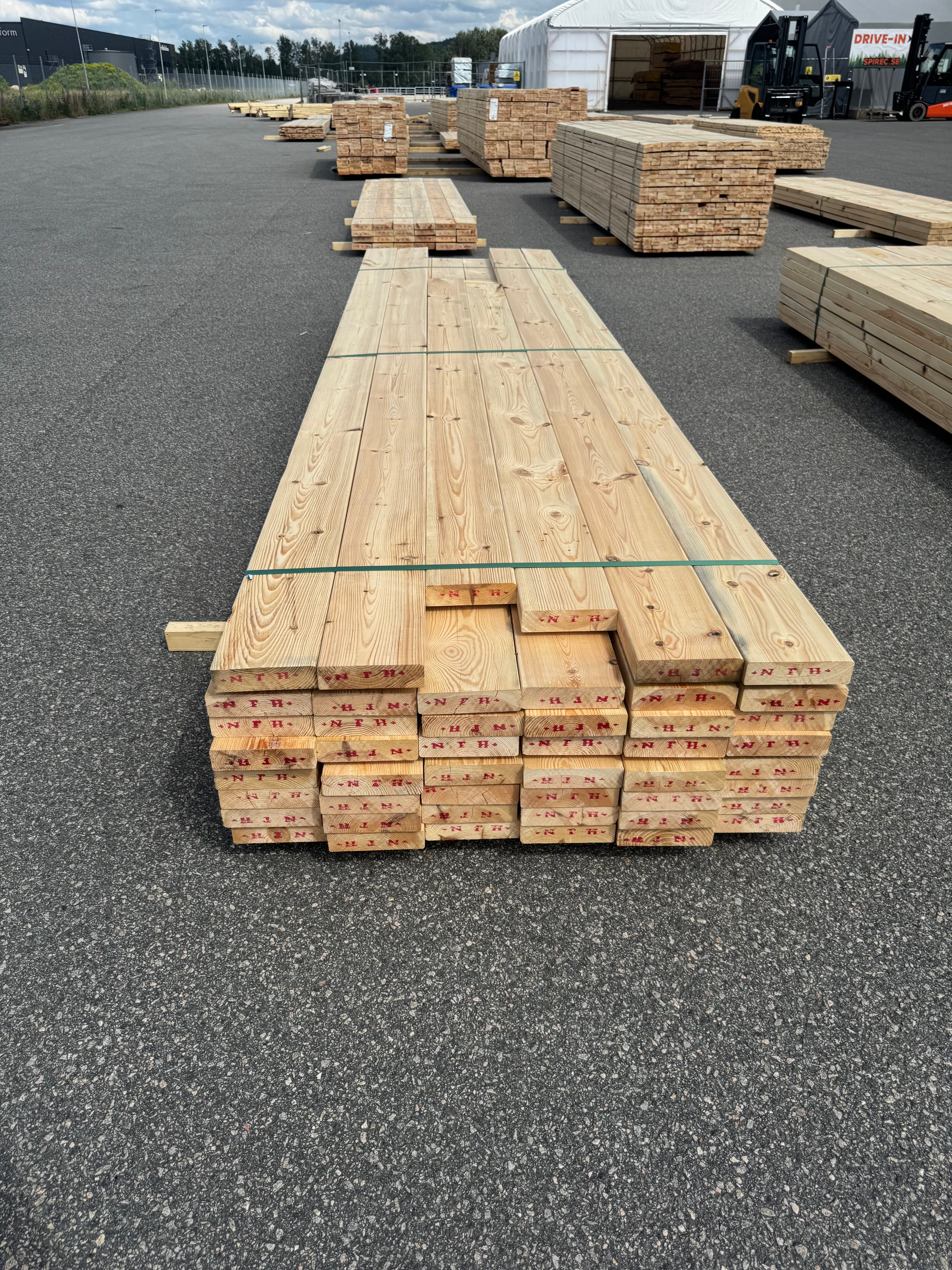 Paket Reglar 45x170 – 45 st (4,20 m, furu) + 3 st kortare