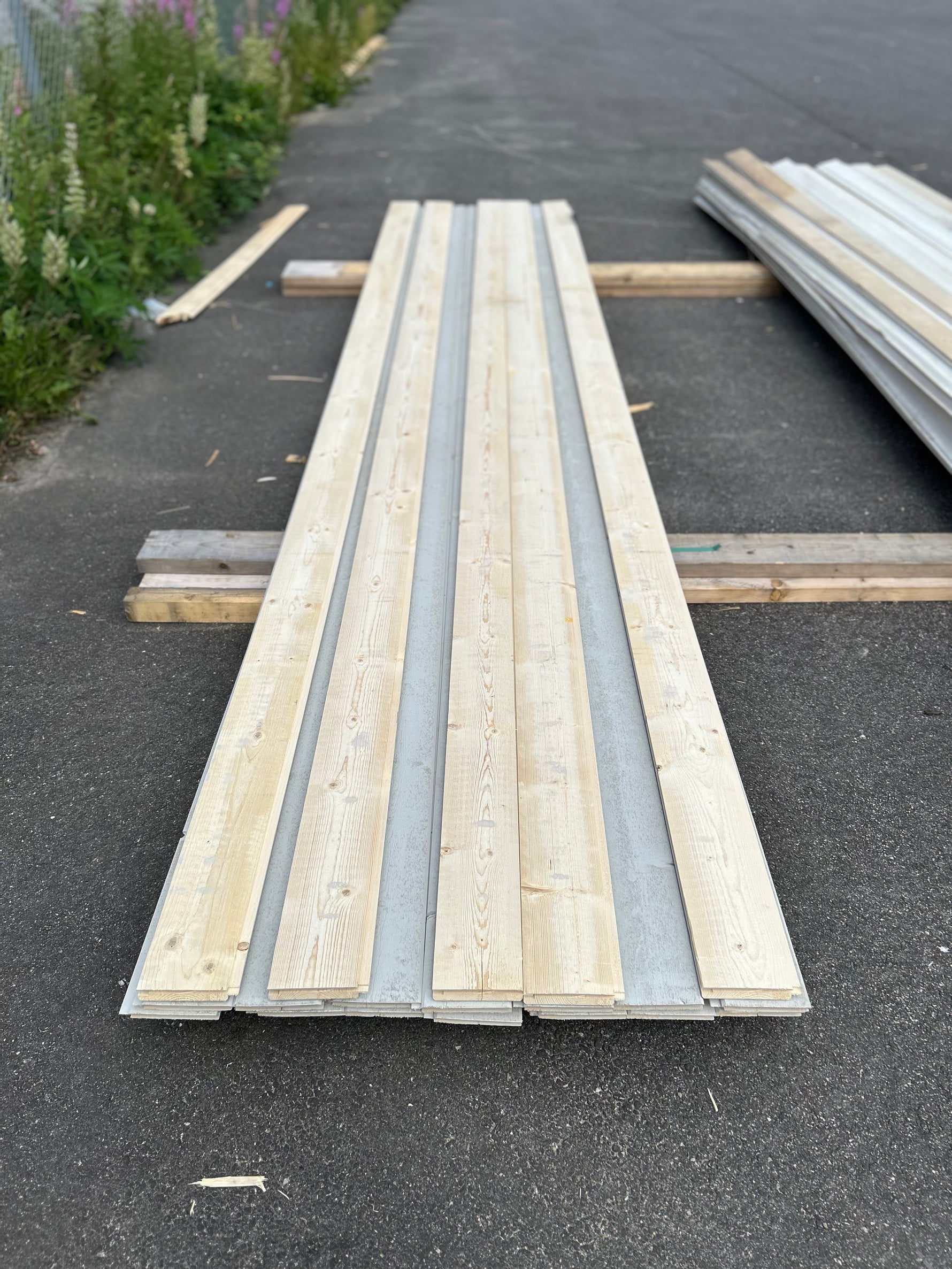 Paket Dubbelfas Halvspont Ändspont 22x145mm 4,80m 19st Grundmålad